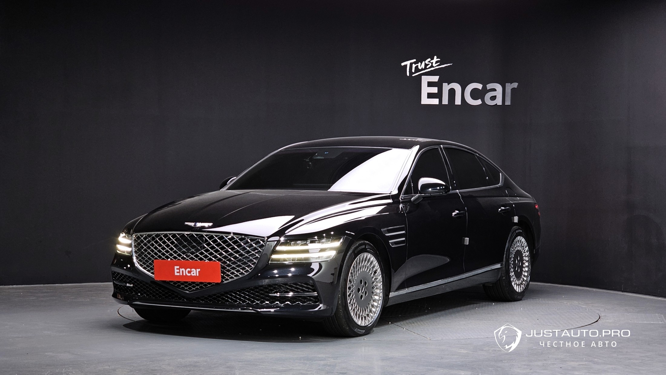 Автомобиль Genesis G80