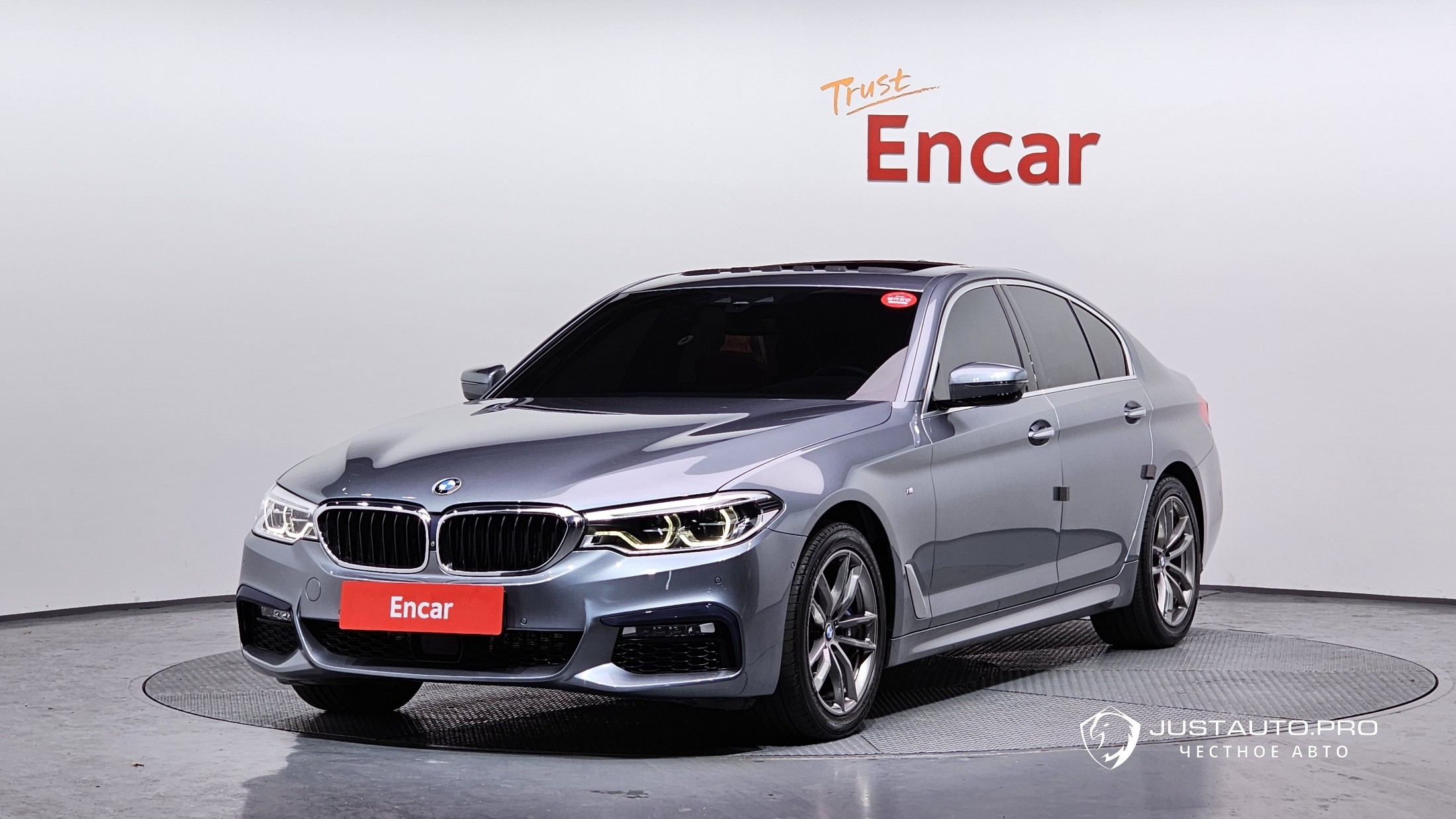 Автомобиль BMW 5-Series