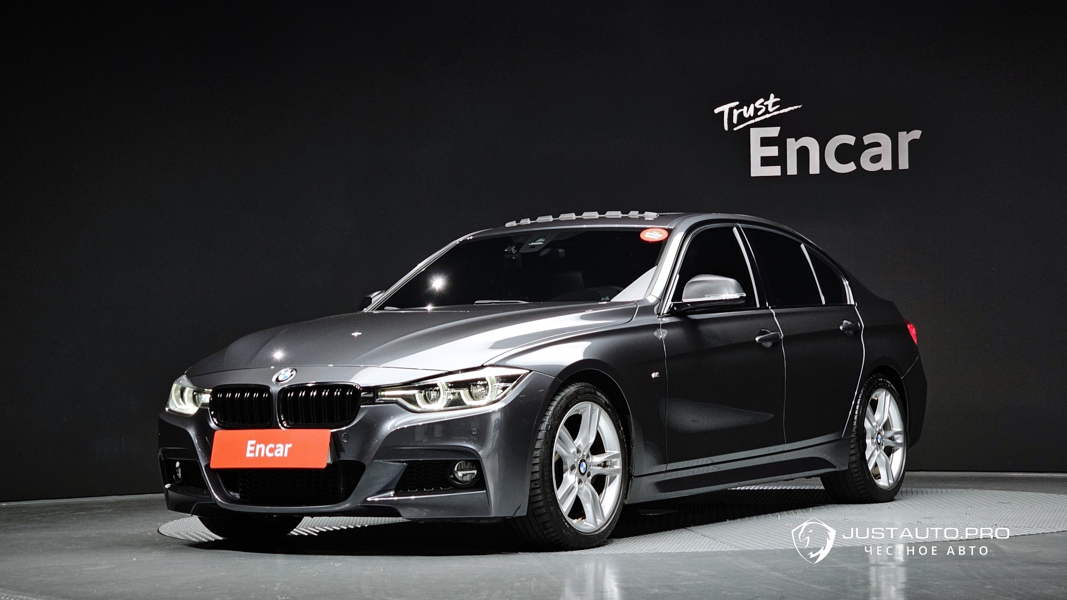 Автомобиль BMW 3-Series