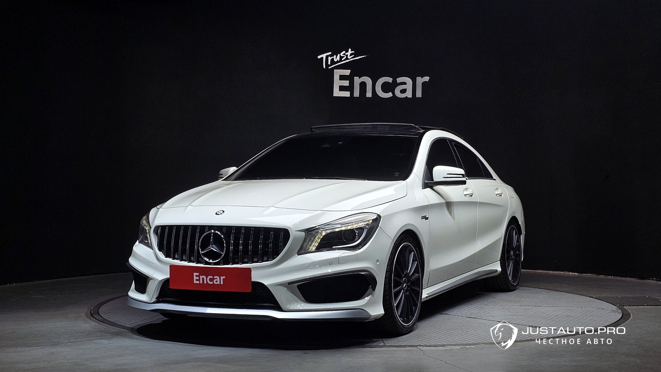 Автомобиль Mercedes-Benz CLA-Class