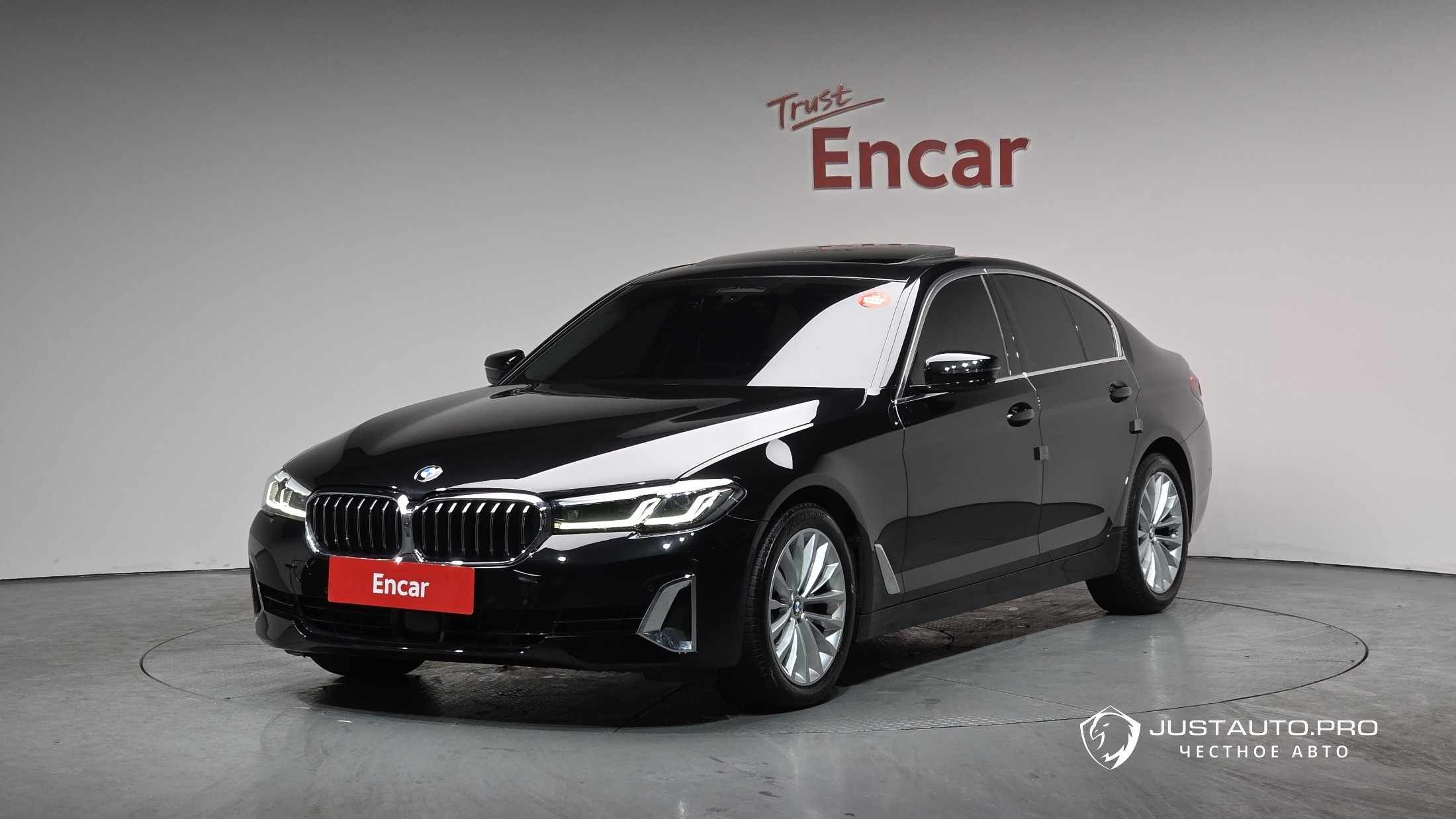 Автомобиль BMW 5-Series