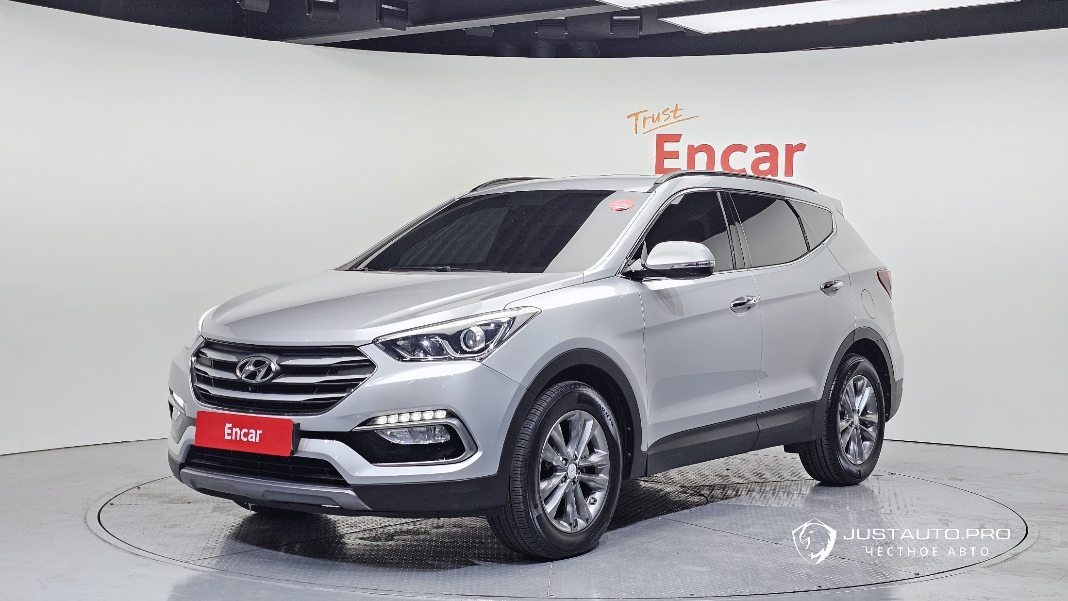 Автомобиль Hyundai Santafe