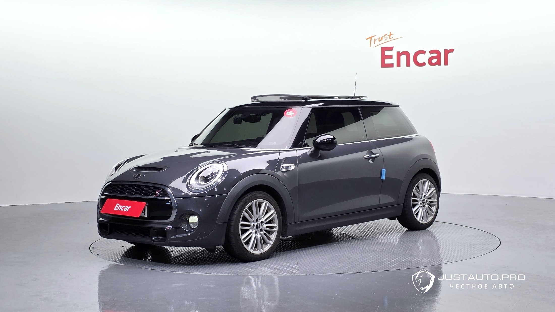 Автомобиль Mini Cooper