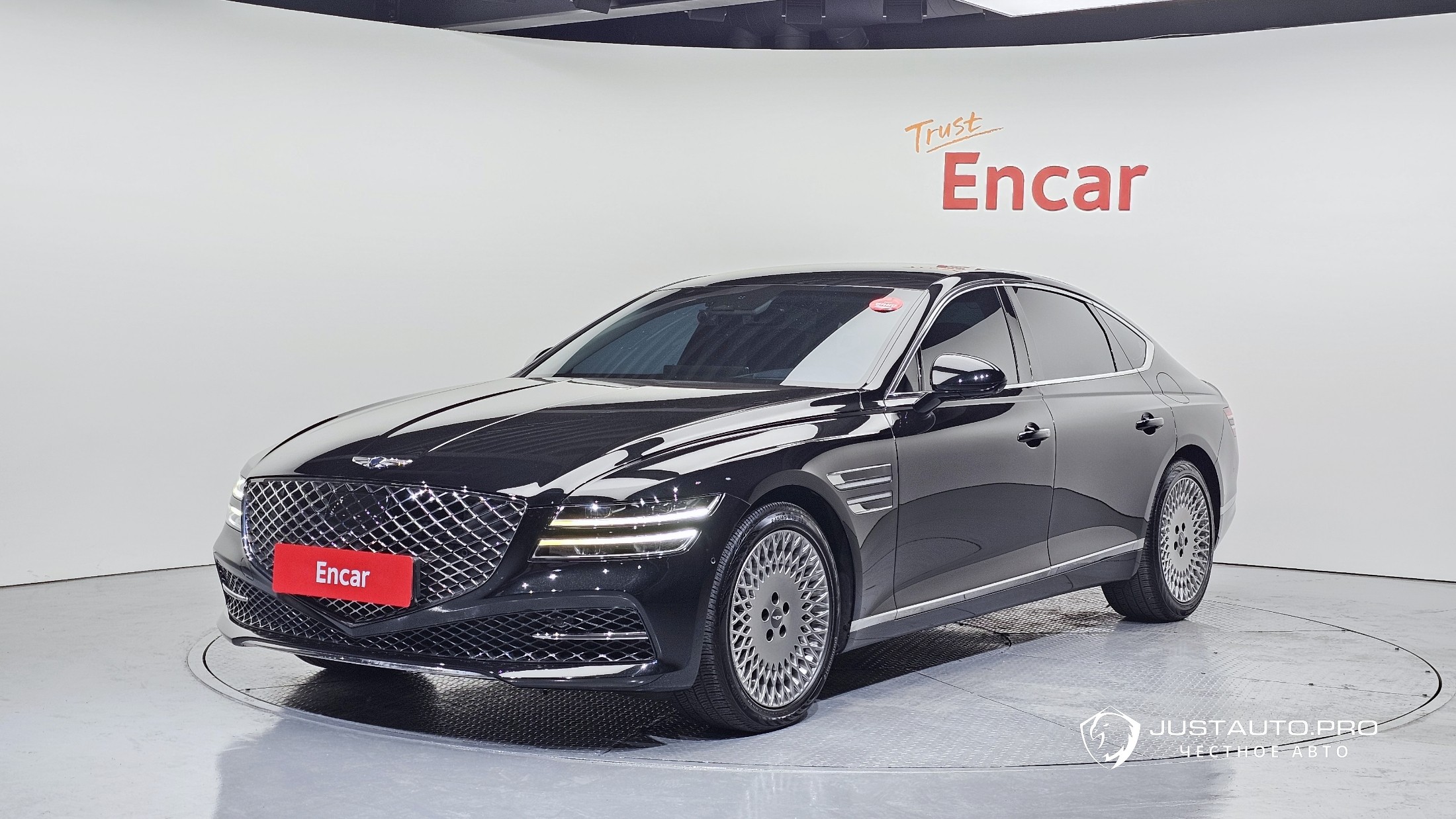 Автомобиль Genesis G80