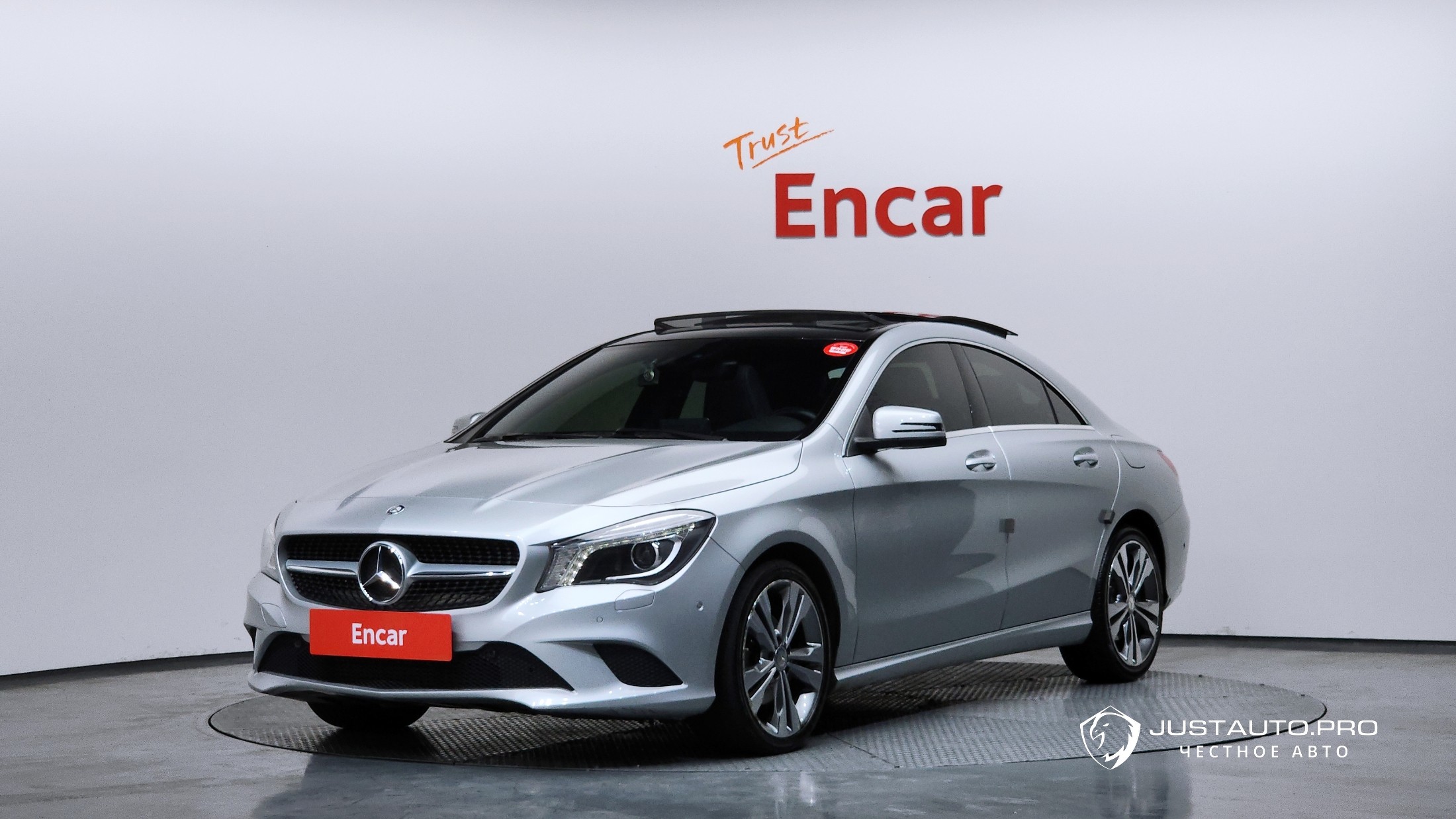 Автомобиль Mercedes-Benz CLA-Class