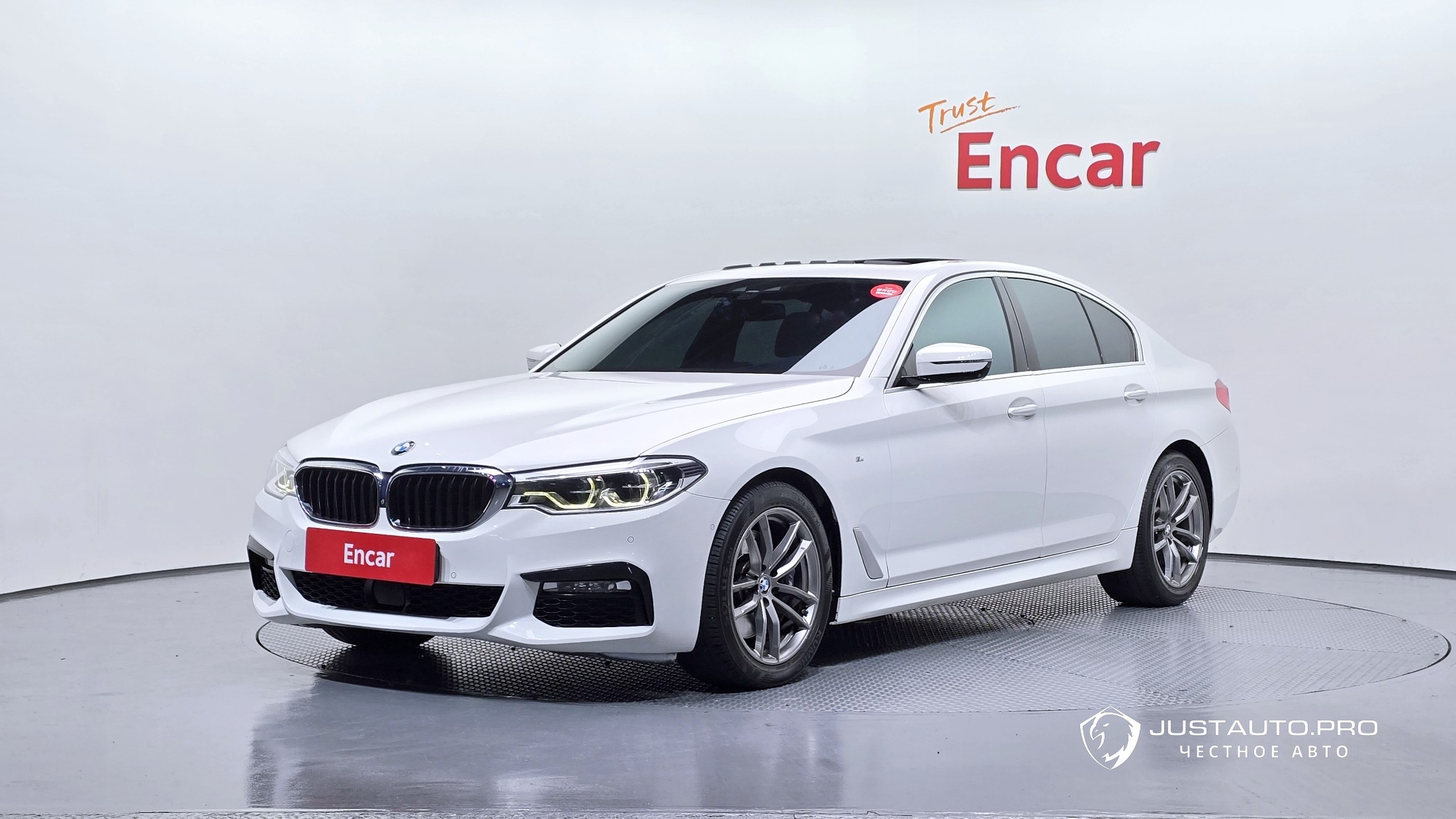 Автомобиль BMW 5-Series