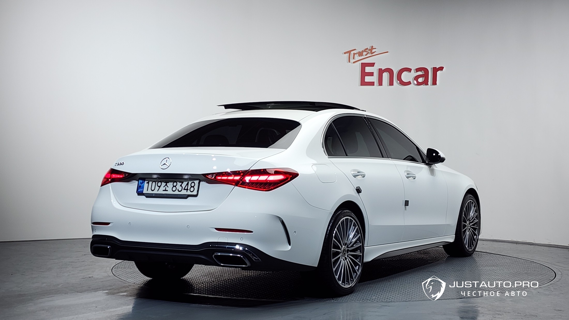 Автомобиль Mercedes-Benz C-Class