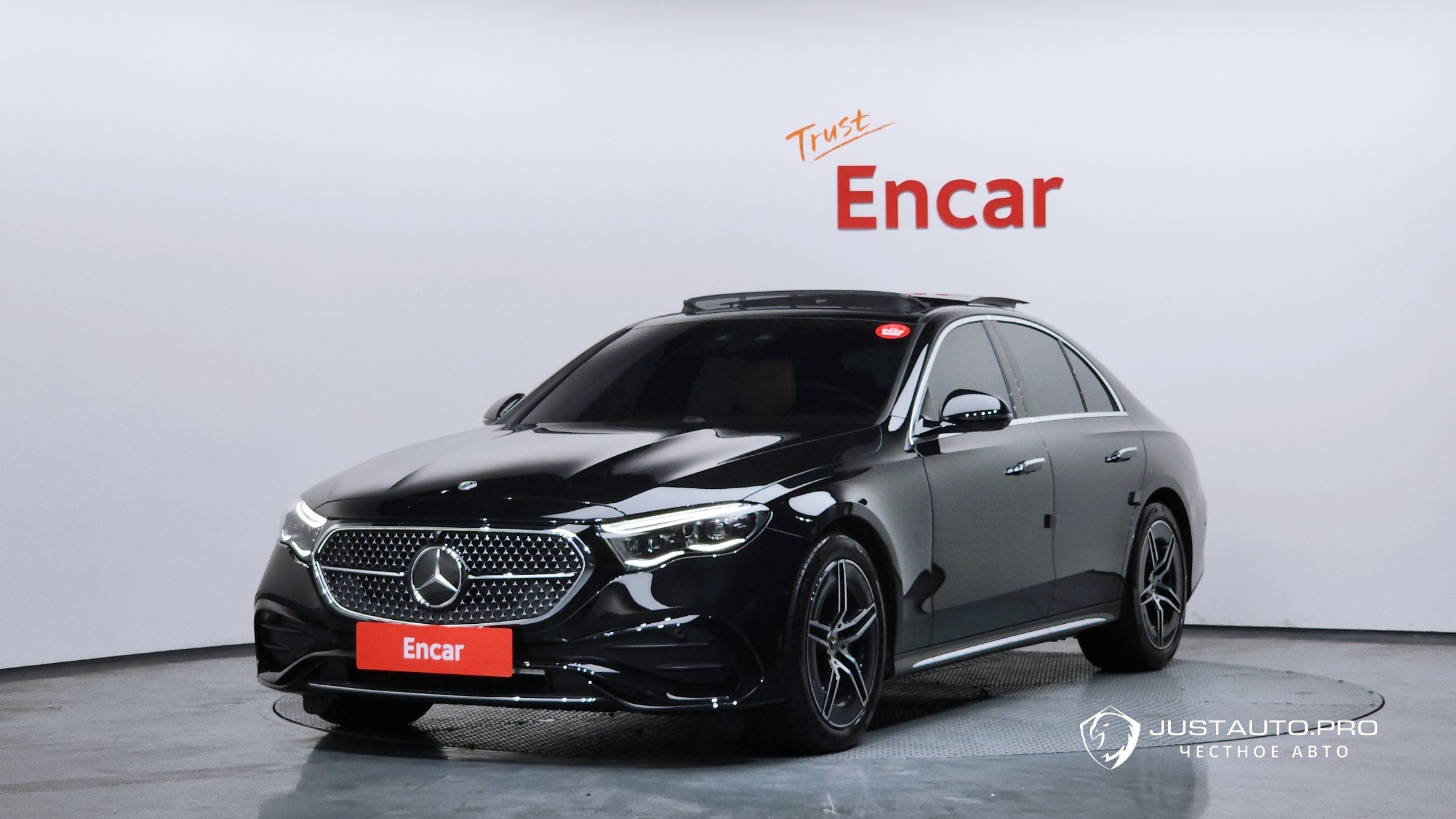 Автомобиль Mercedes-Benz E-Class