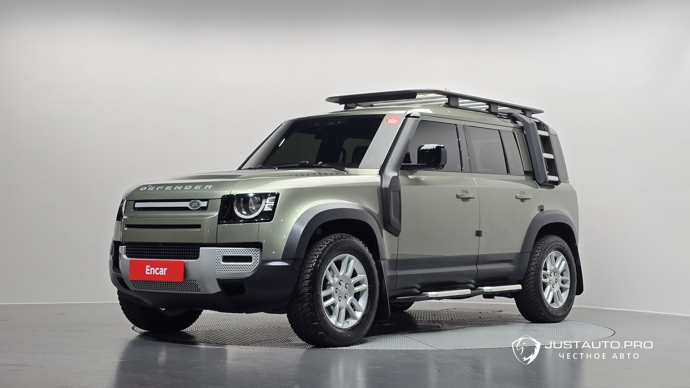 Автомобиль Land Rover Defender
