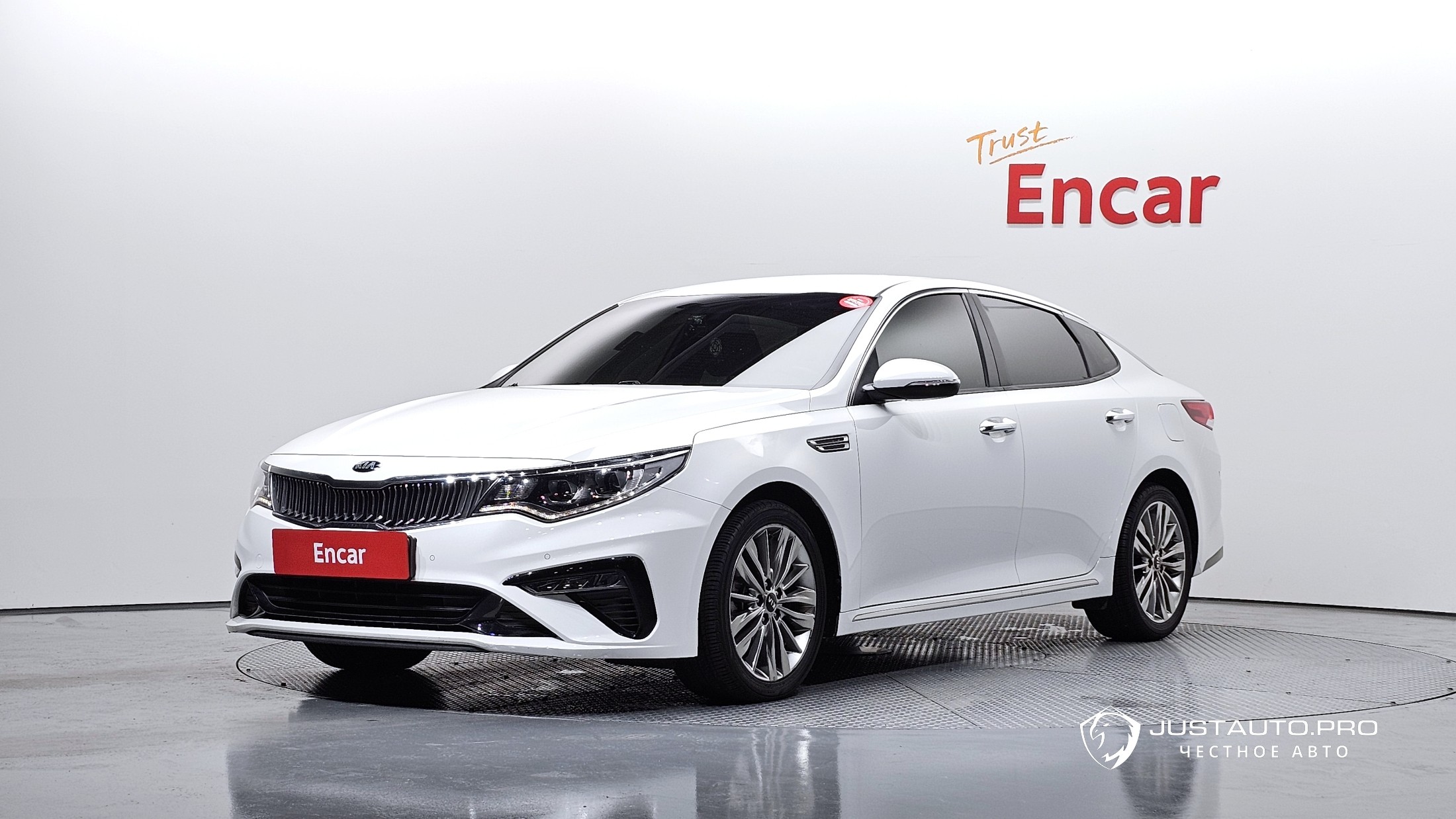 Автомобиль Kia K5