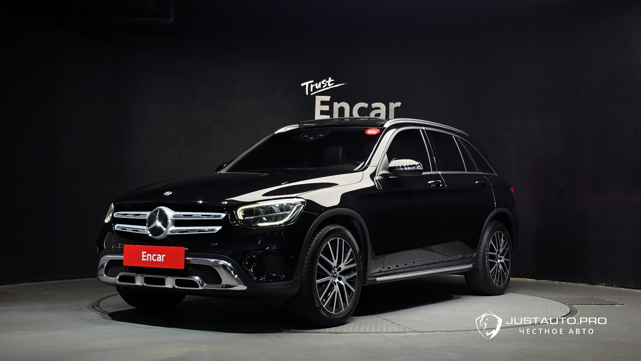 Автомобиль Mercedes-Benz GLC-Class