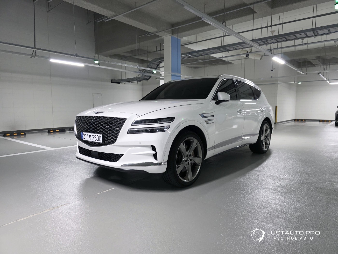 Автомобиль Genesis GV80