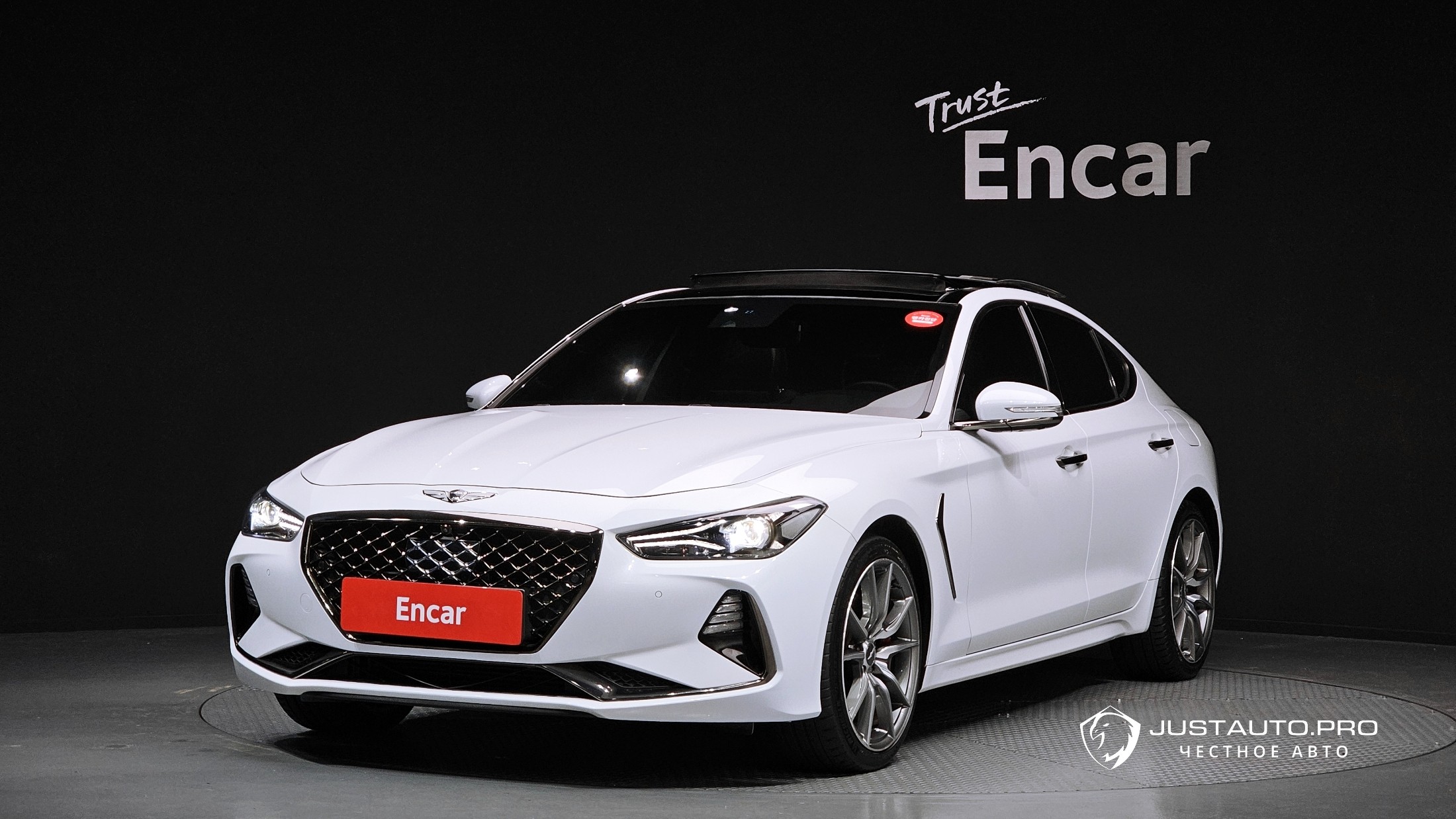 Автомобиль Genesis G70