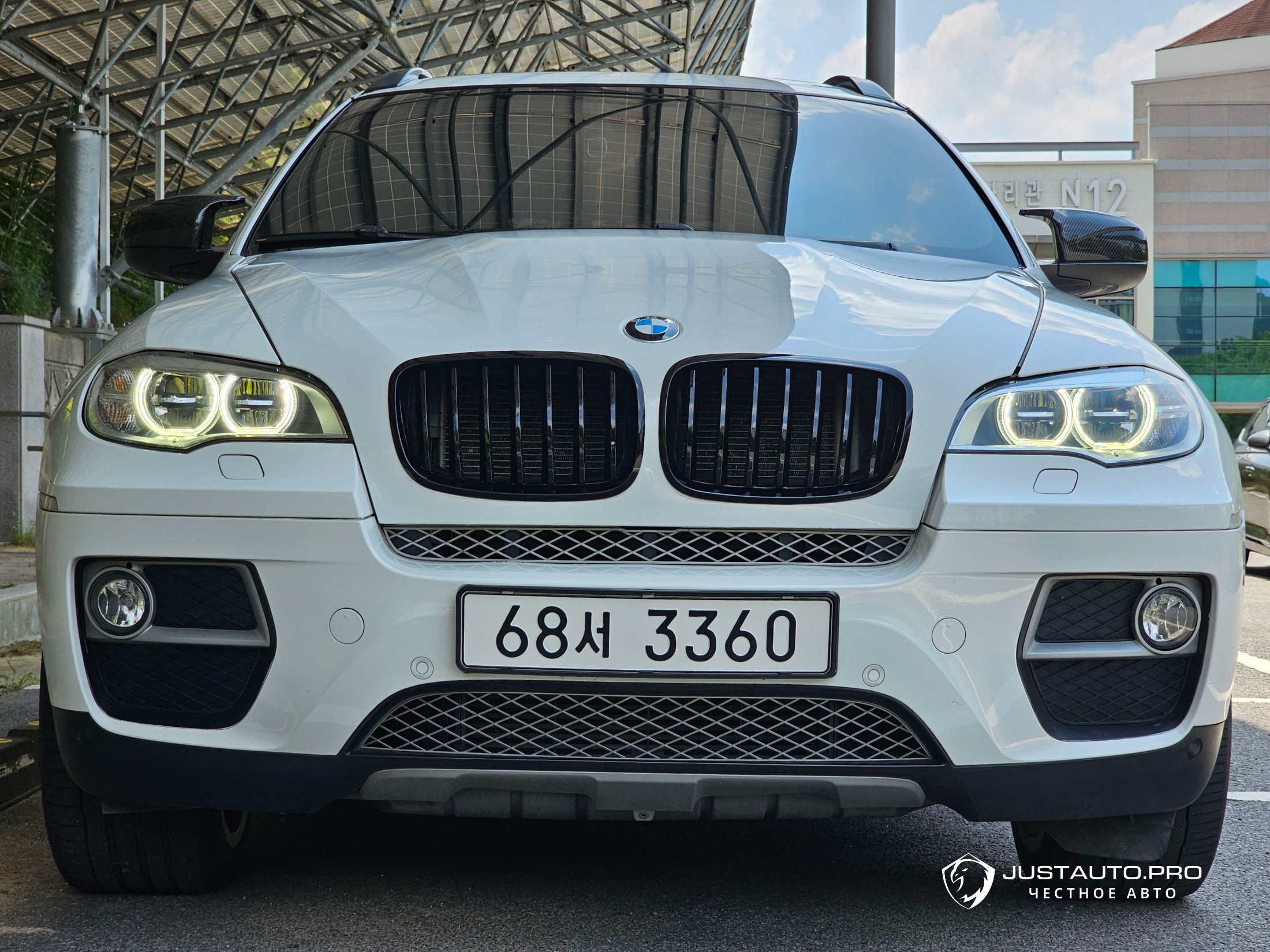 Автомобиль BMW X6