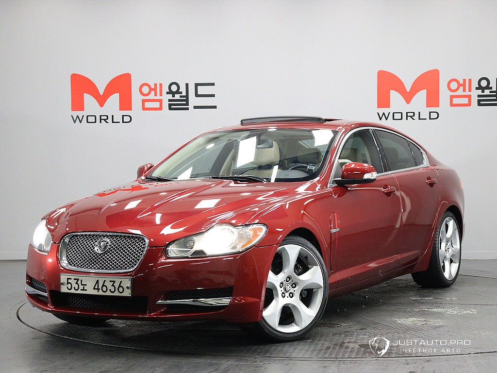 Автомобиль Jaguar XF