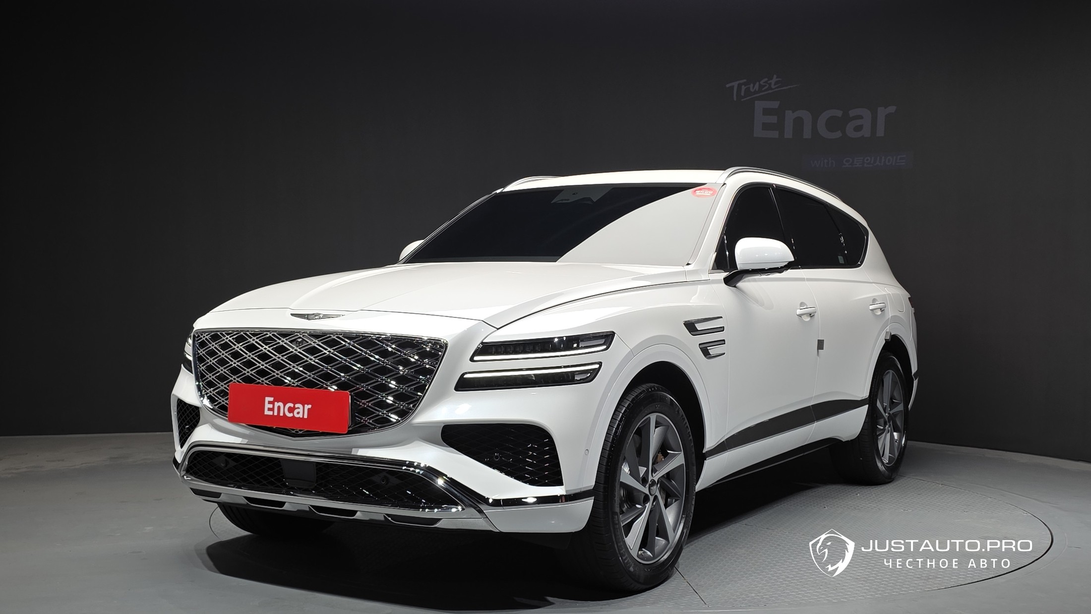 Автомобиль Genesis GV80