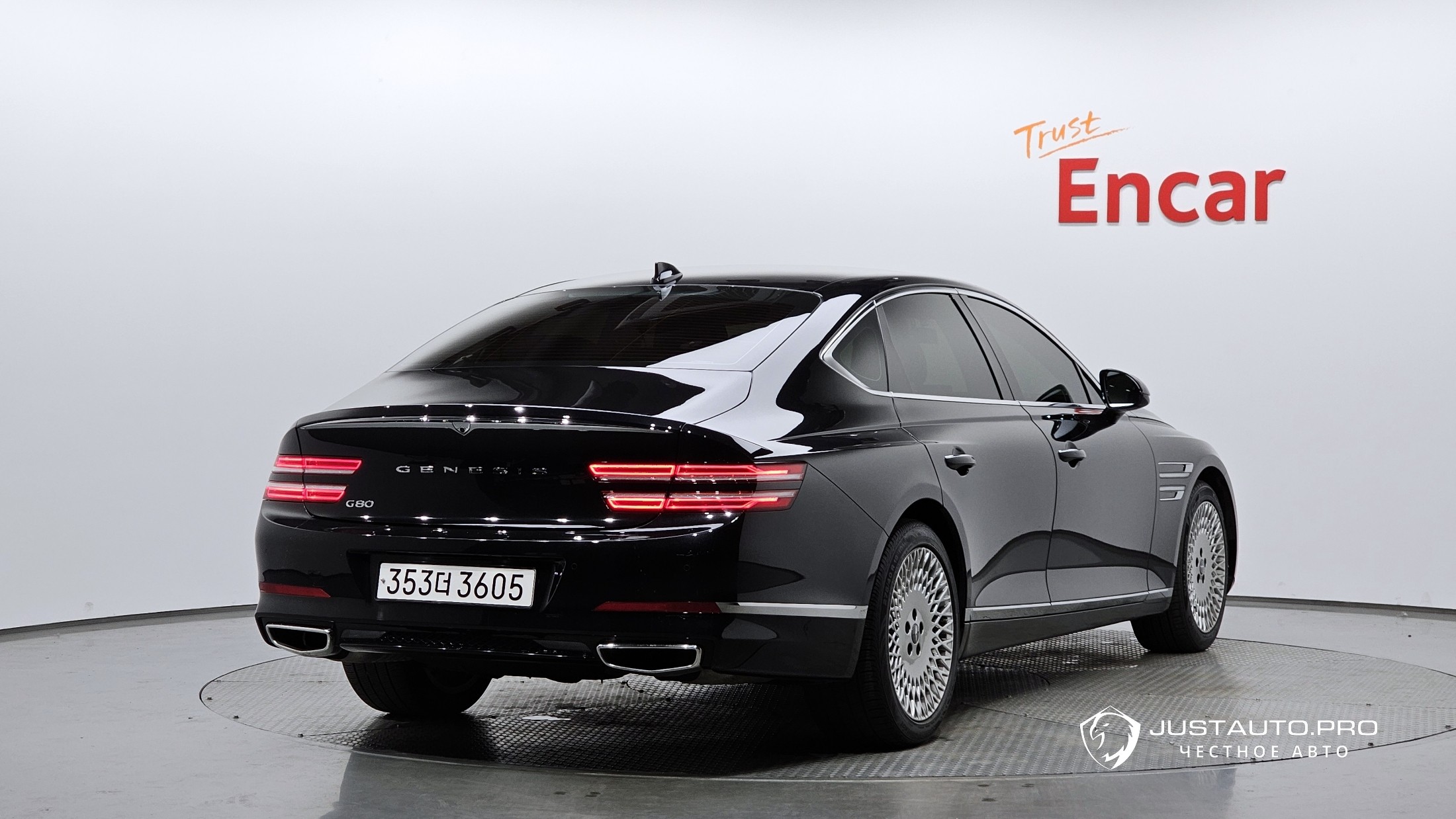 Автомобиль Genesis G80