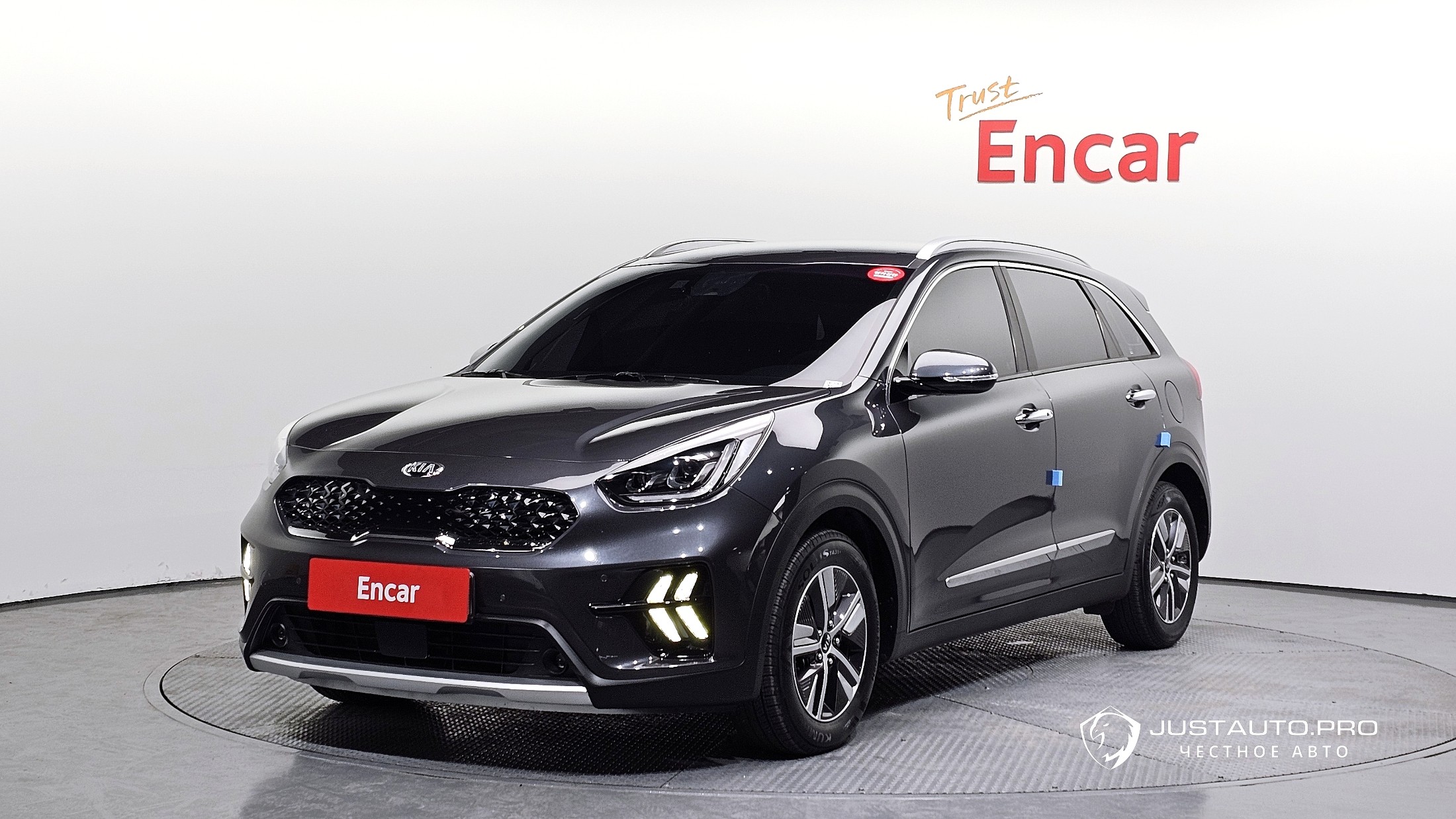 Автомобиль Kia Niro