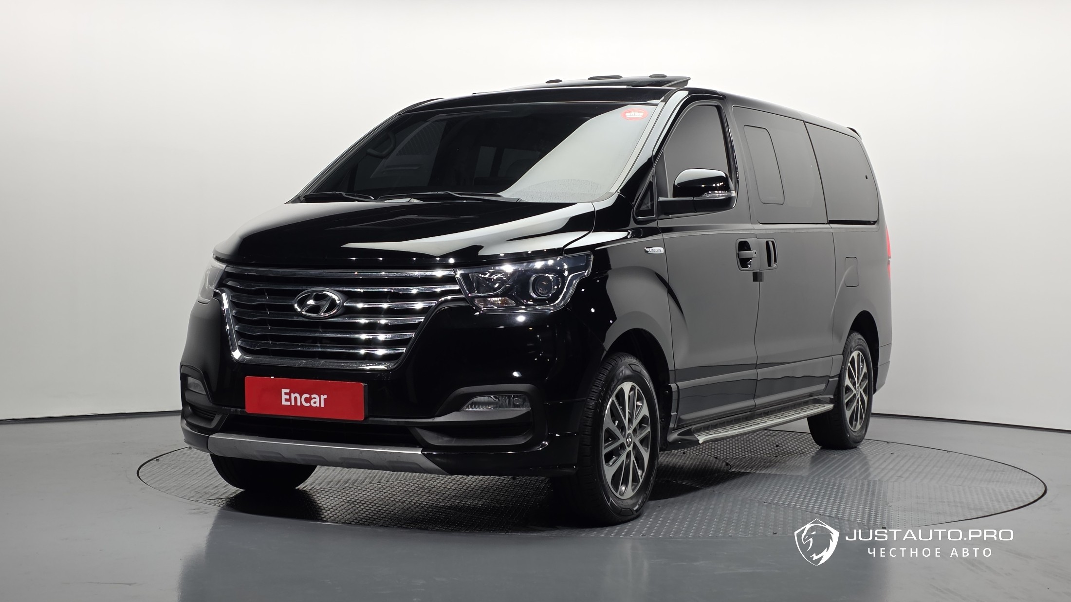 Автомобиль Hyundai Starex