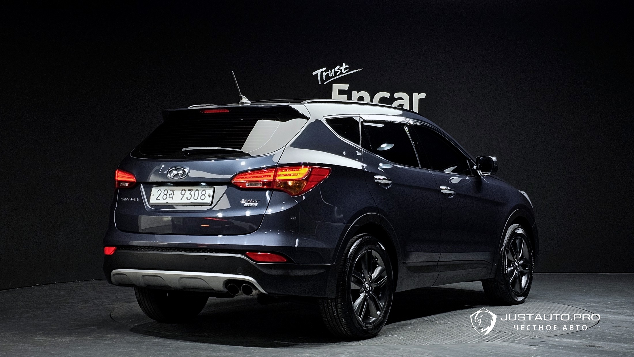 Автомобиль Hyundai Santafe