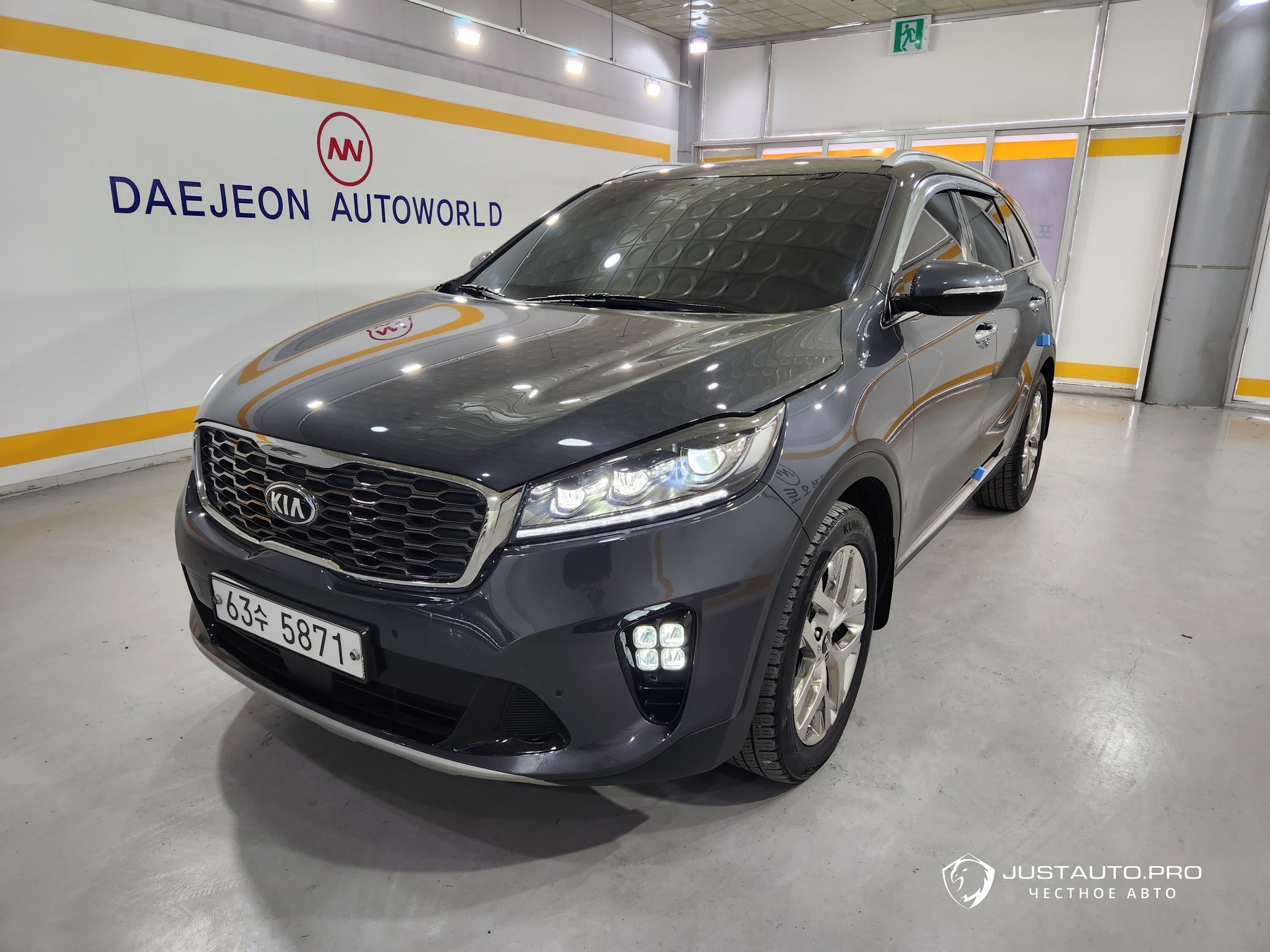 Автомобиль Kia Sorento