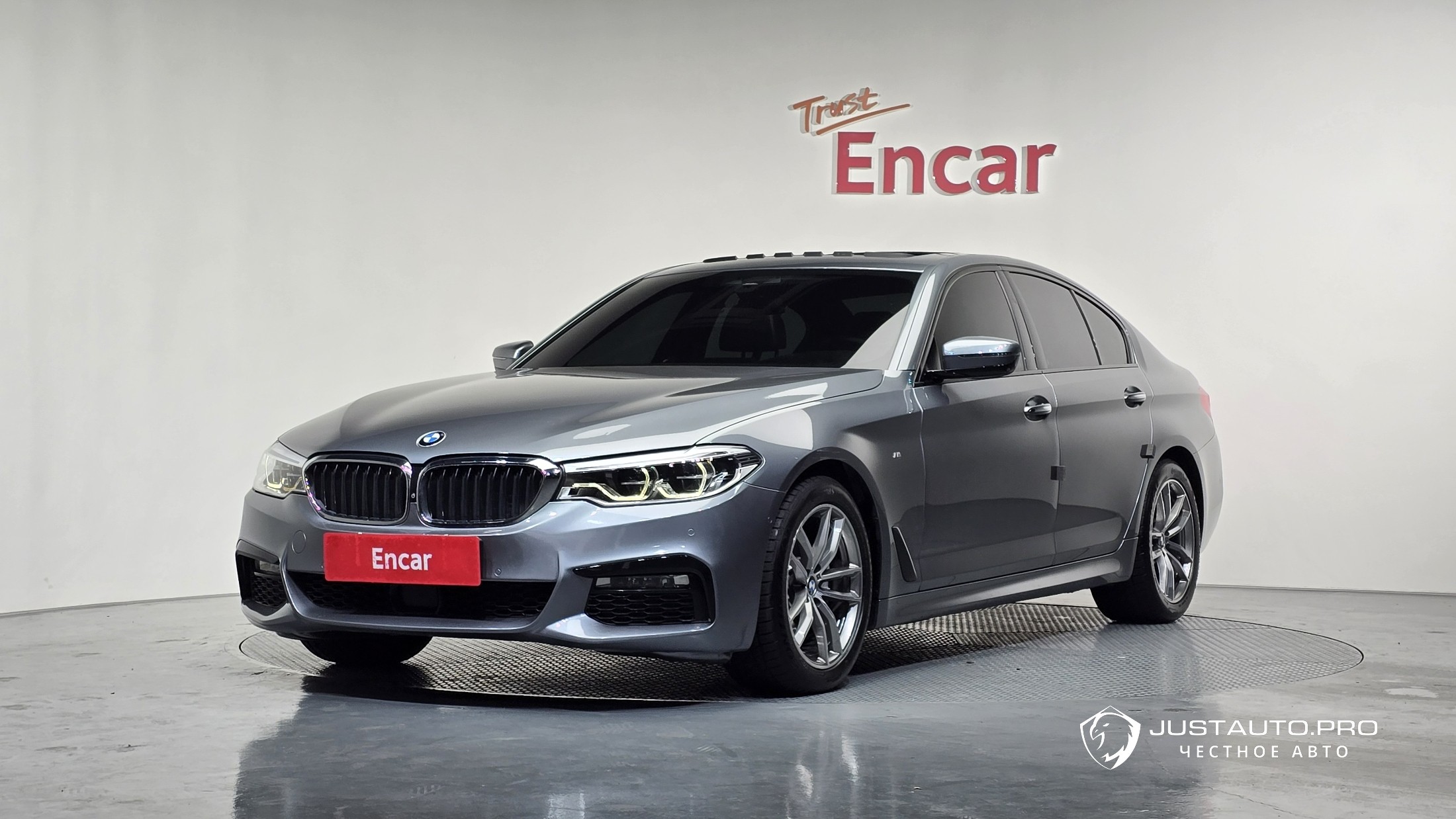 Автомобиль BMW 5-Series