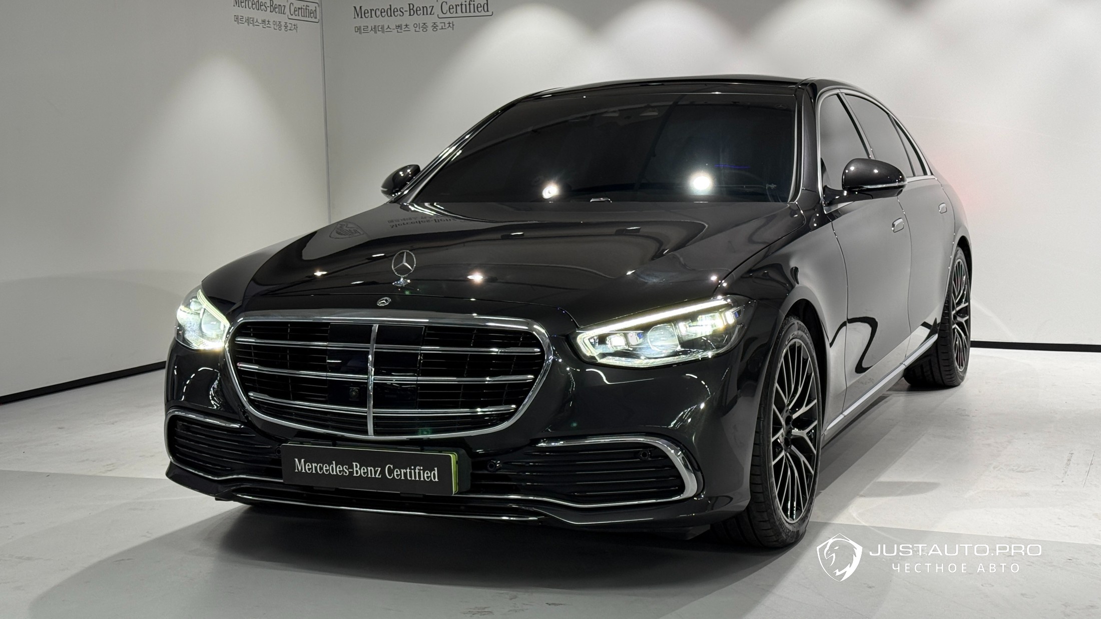 Автомобиль Mercedes-Benz S-Class
