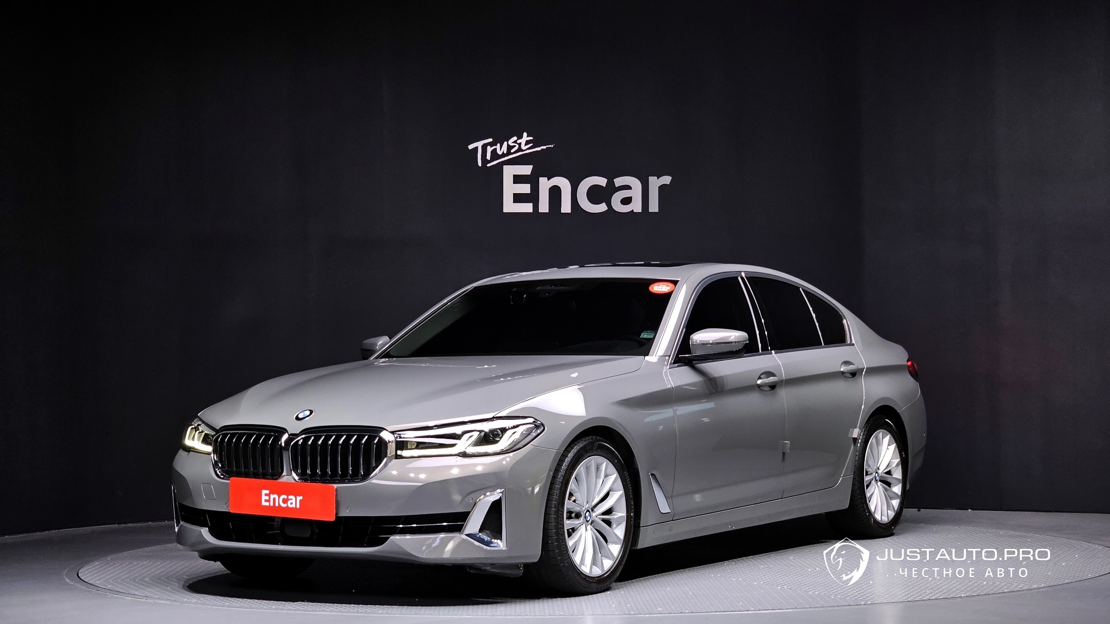 Автомобиль BMW 5-Series