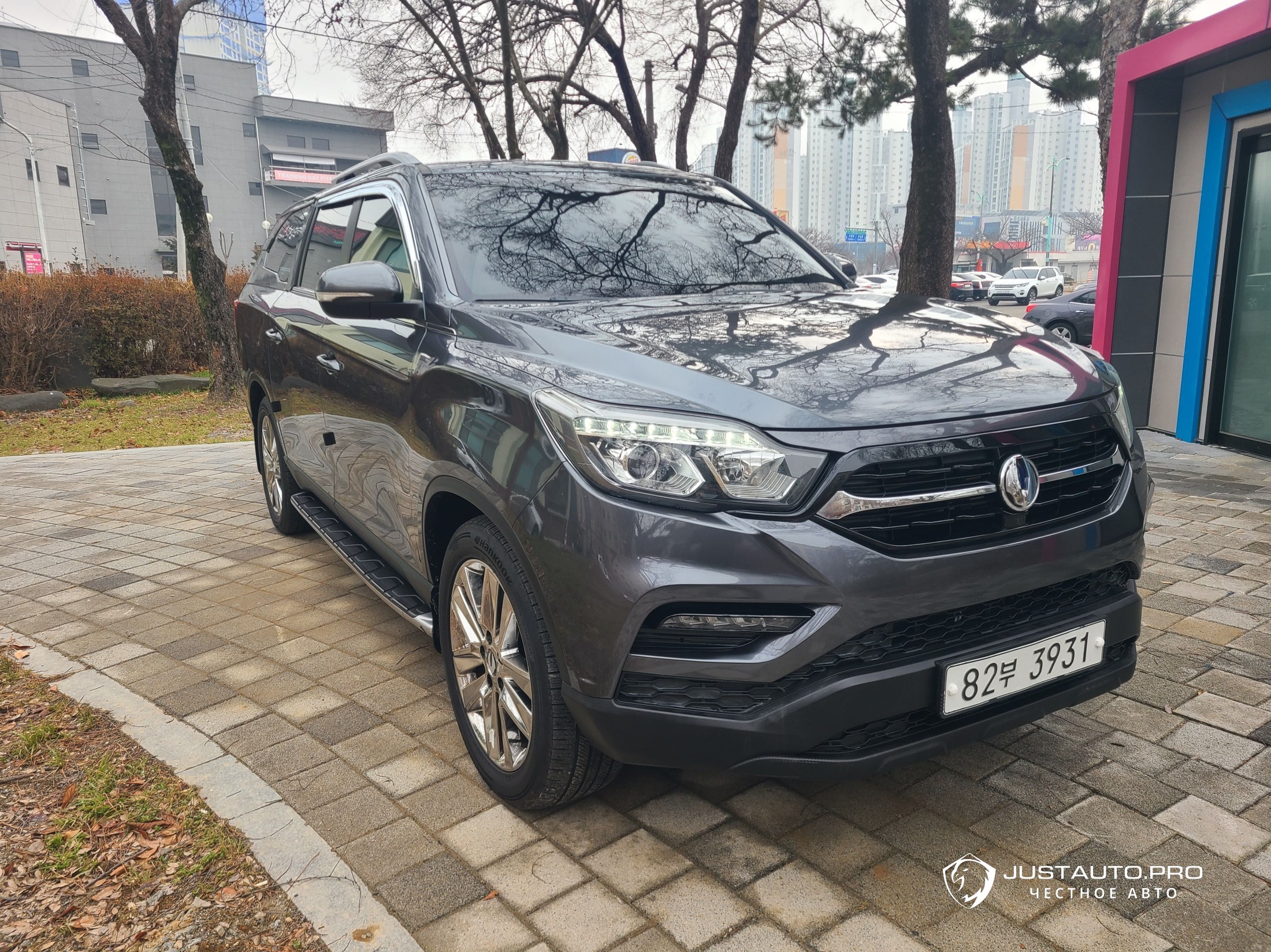 Автомобиль KG_Mobility_Ssangyong Rexton
