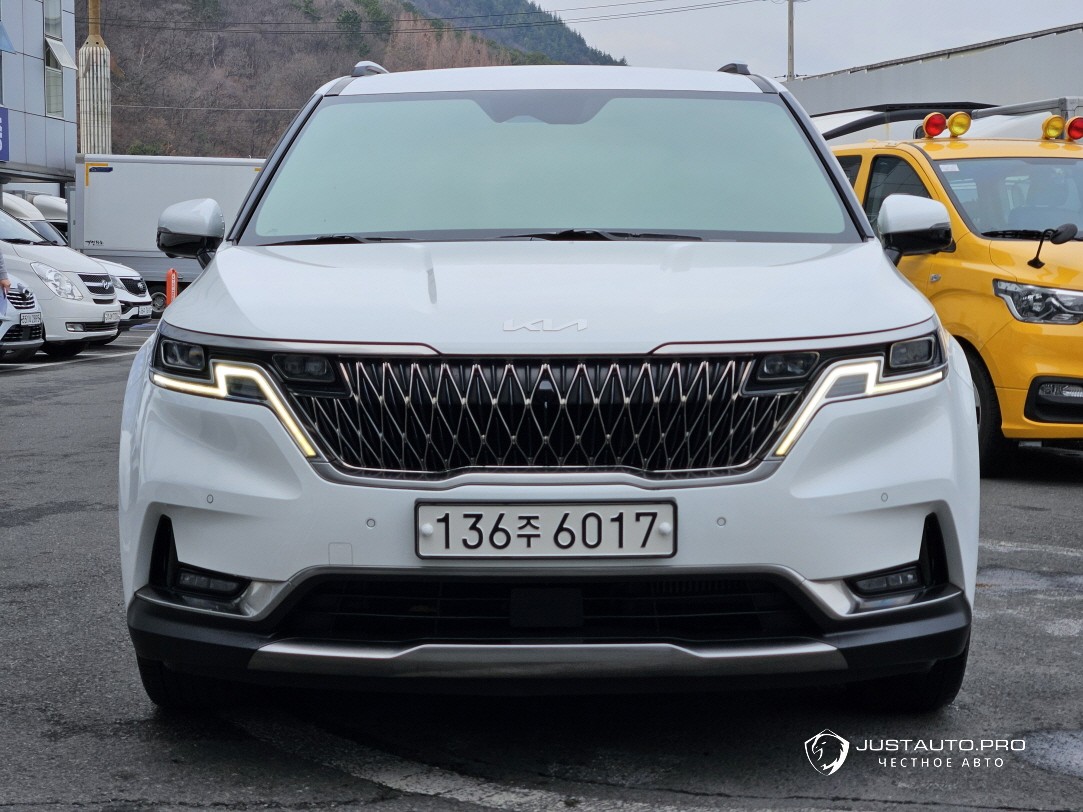 Автомобиль Kia Canival