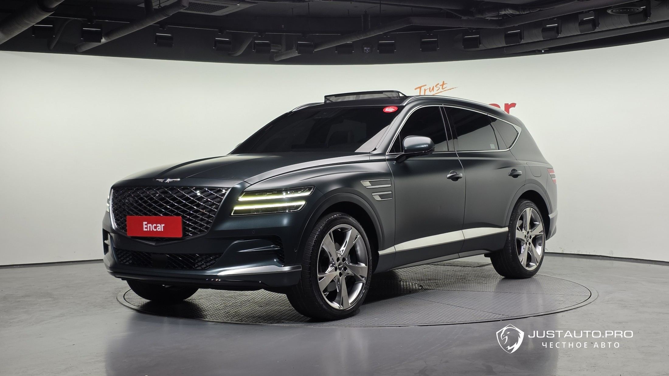 Автомобиль Genesis GV80