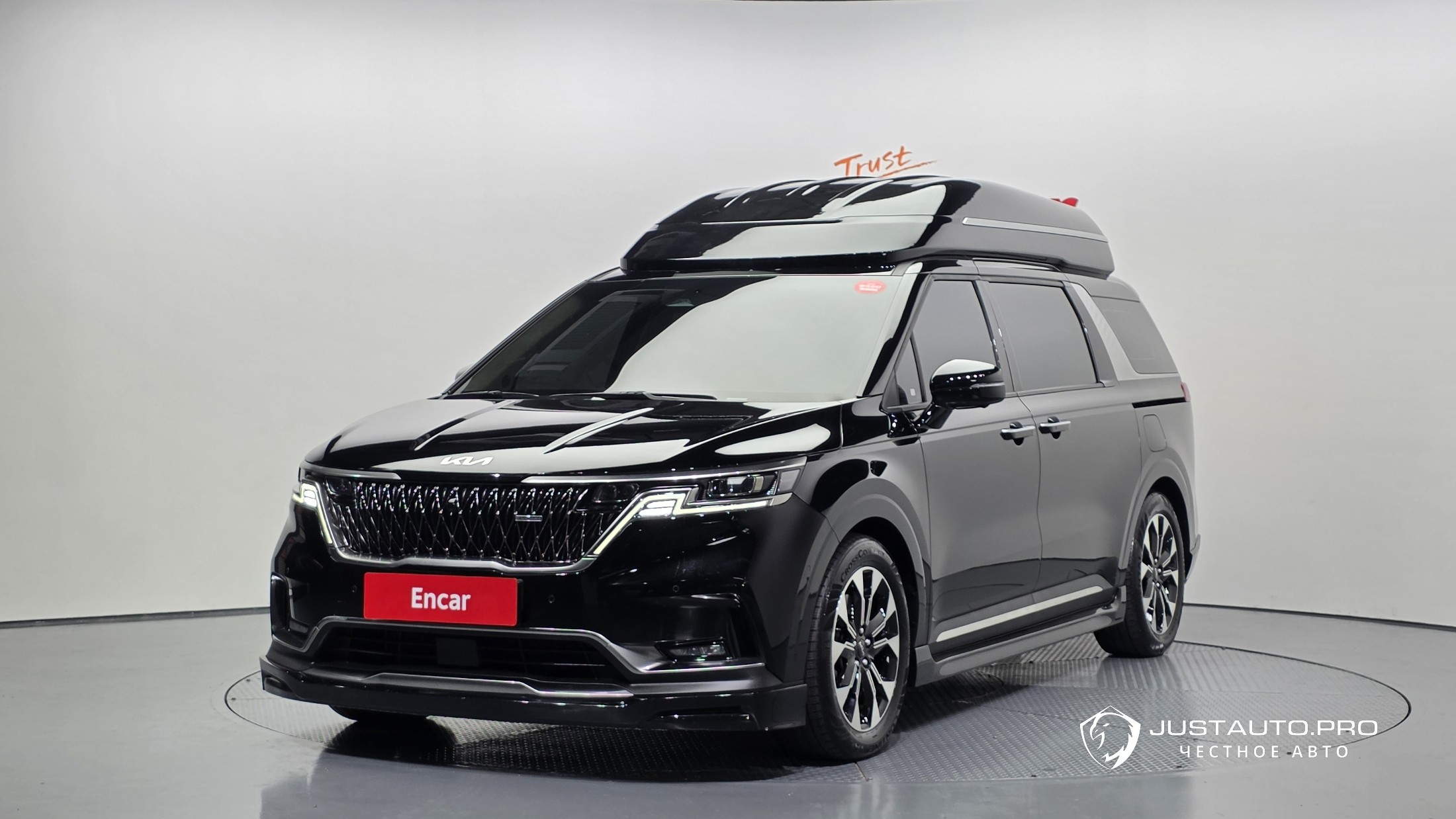 Автомобиль Kia Canival
