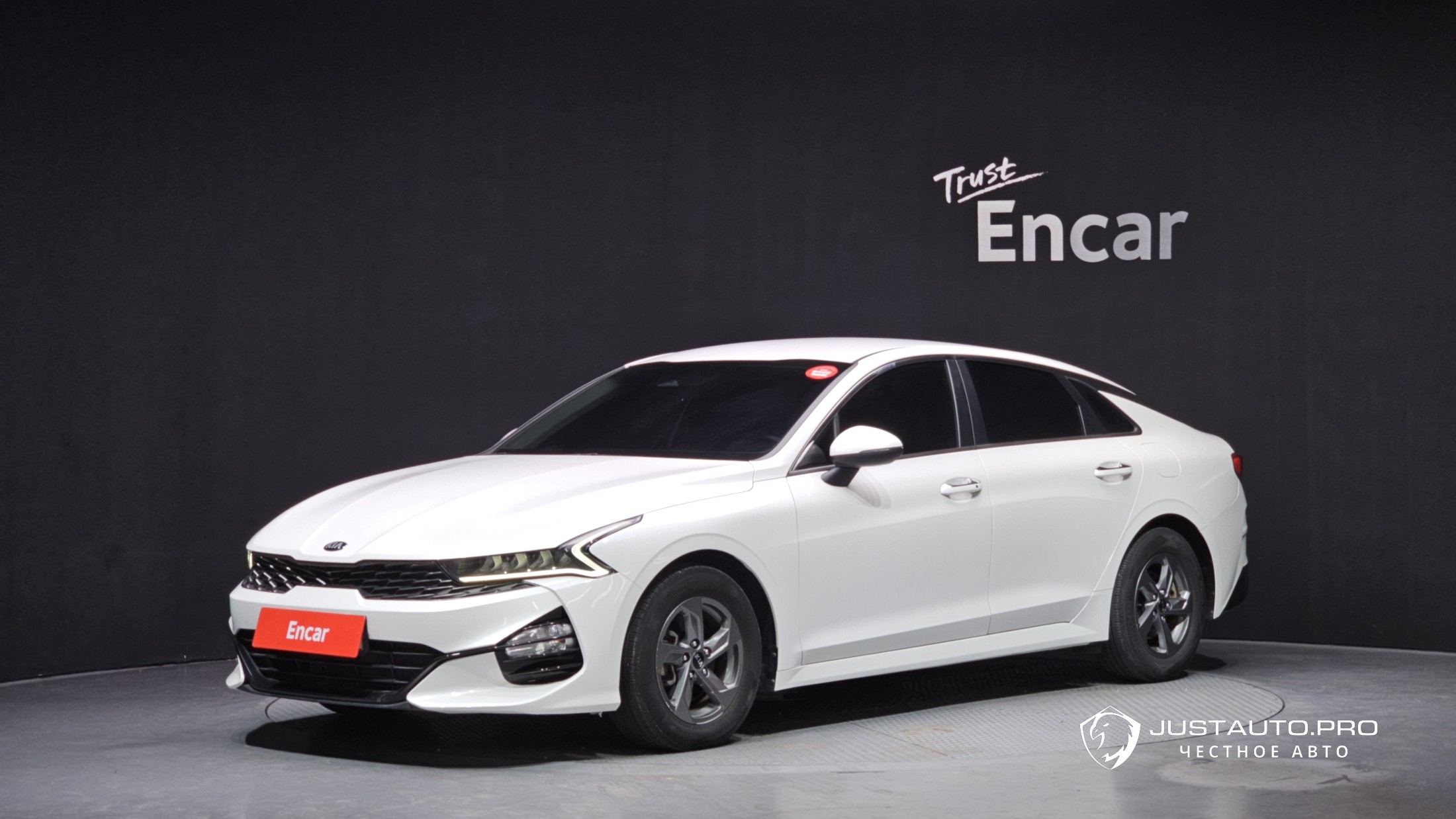 Автомобиль Kia K5