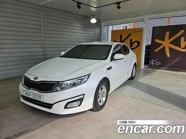 Автомобиль Kia K5