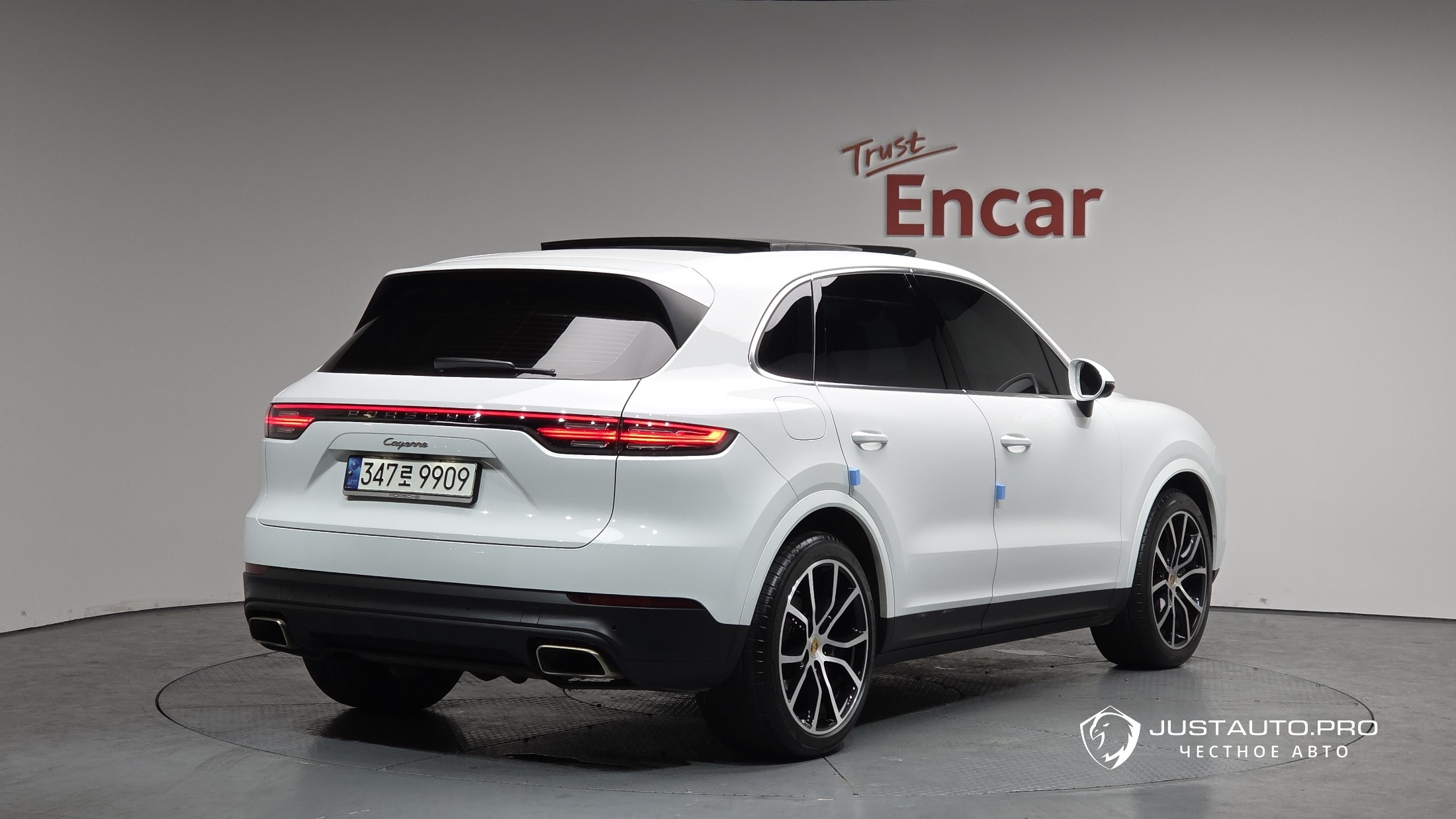 Автомобиль Porsche Cayenne