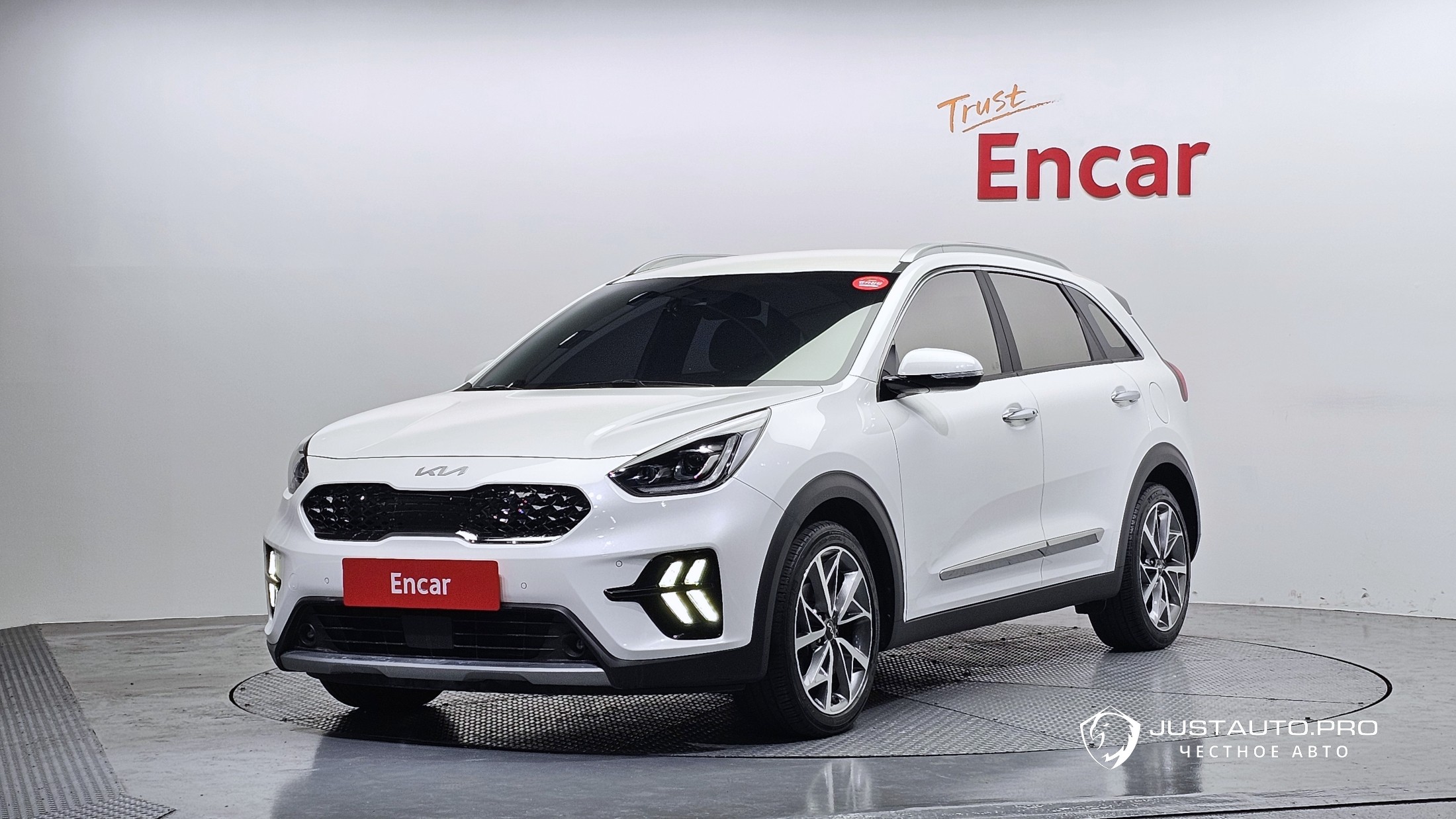 Автомобиль Kia Niro