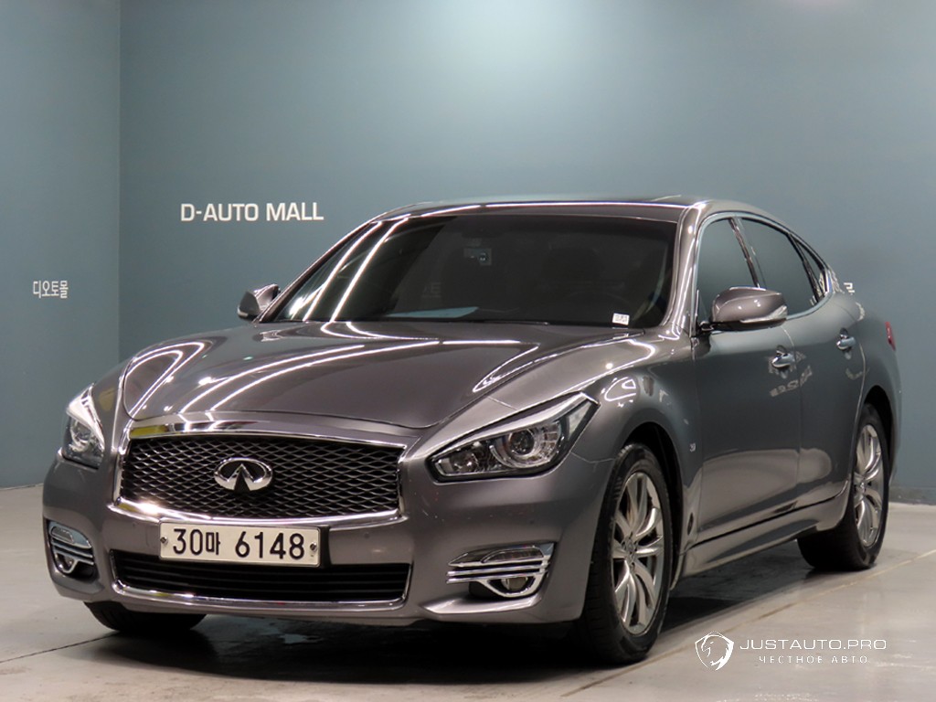 Автомобиль Infiniti Q70