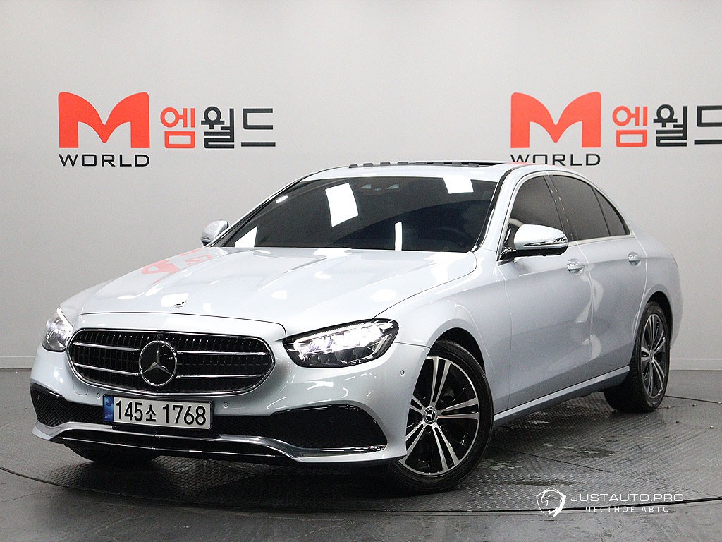 Автомобиль Mercedes-Benz E-Class