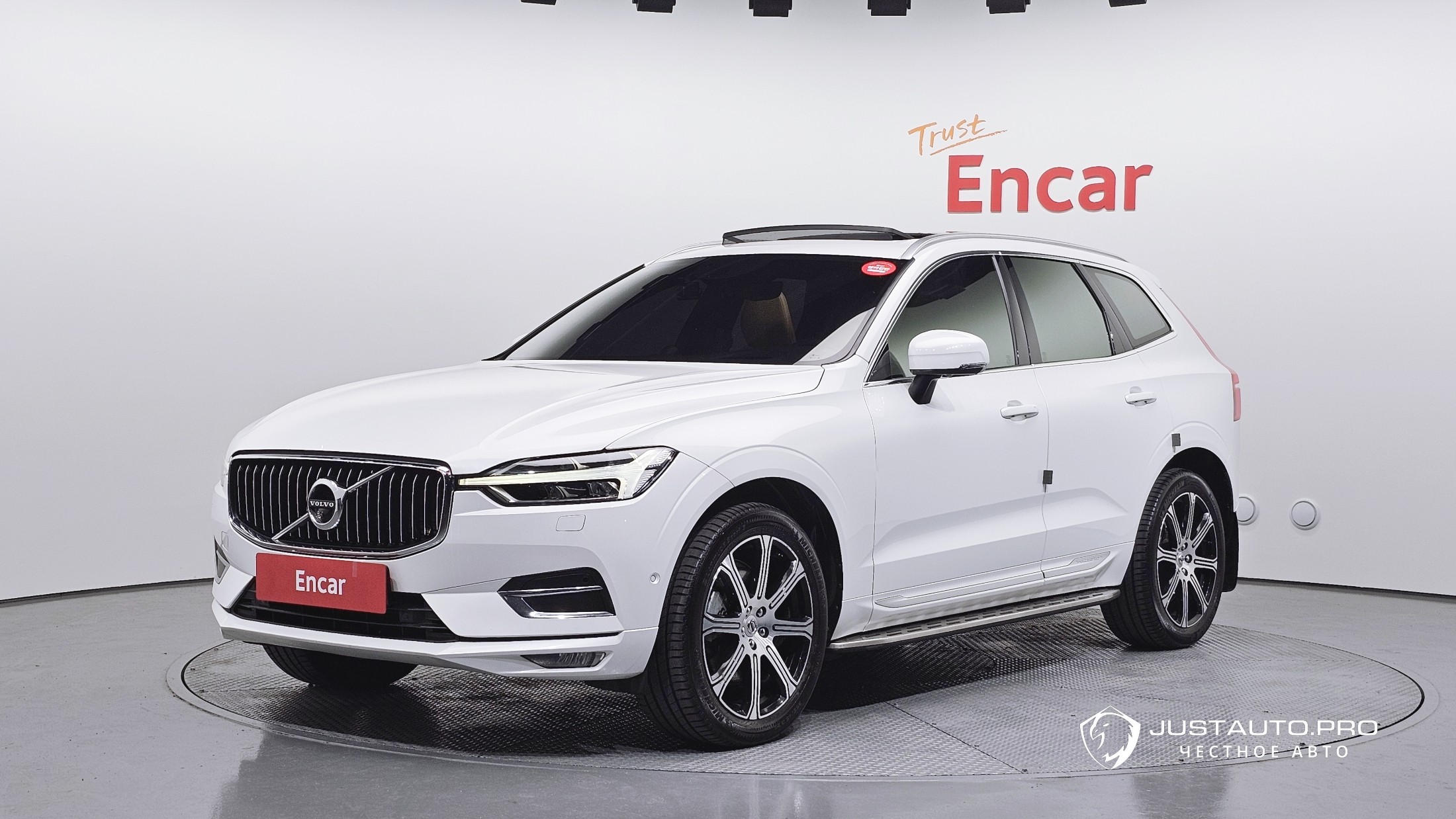 Автомобиль Volvo XC60