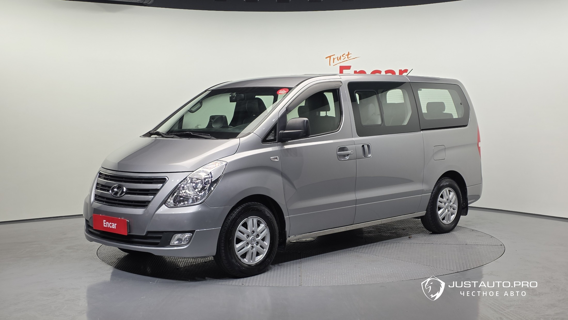 Автомобиль Hyundai Starex