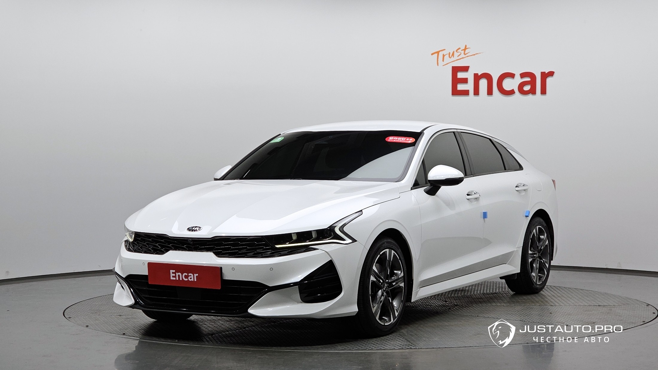 Автомобиль Kia K5
