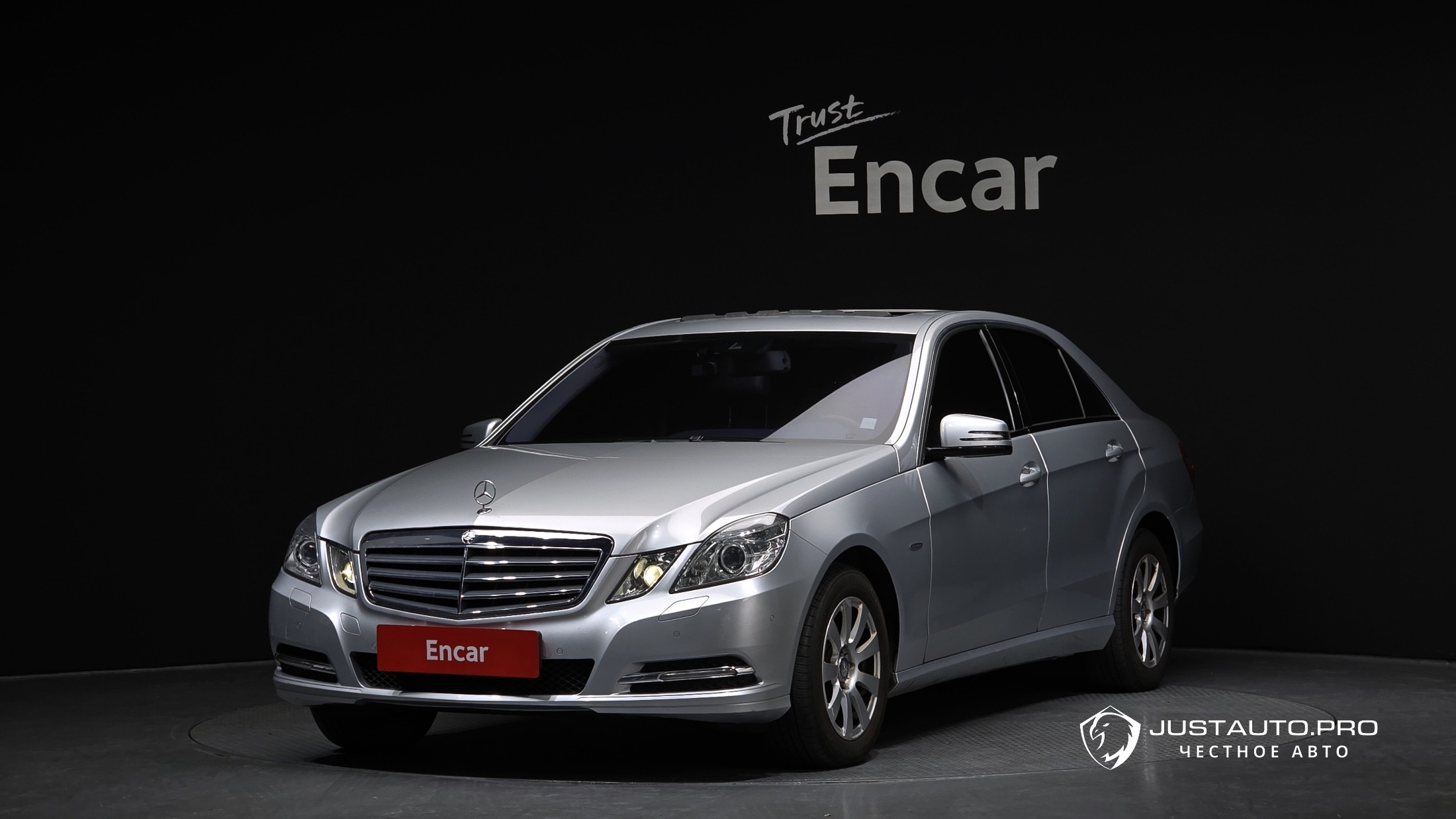 Автомобиль Mercedes-Benz E-Class