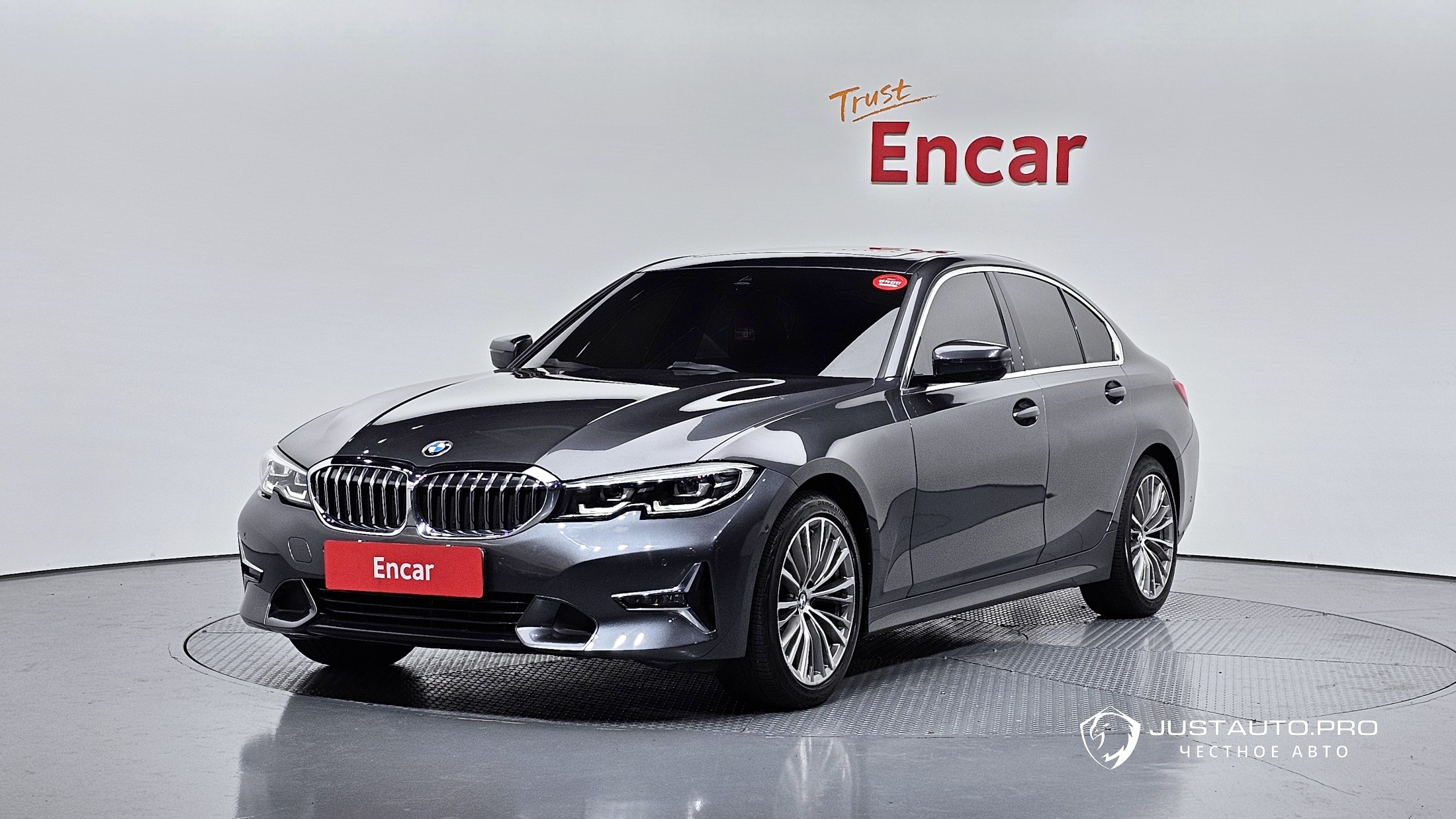 Автомобиль BMW 3-Series