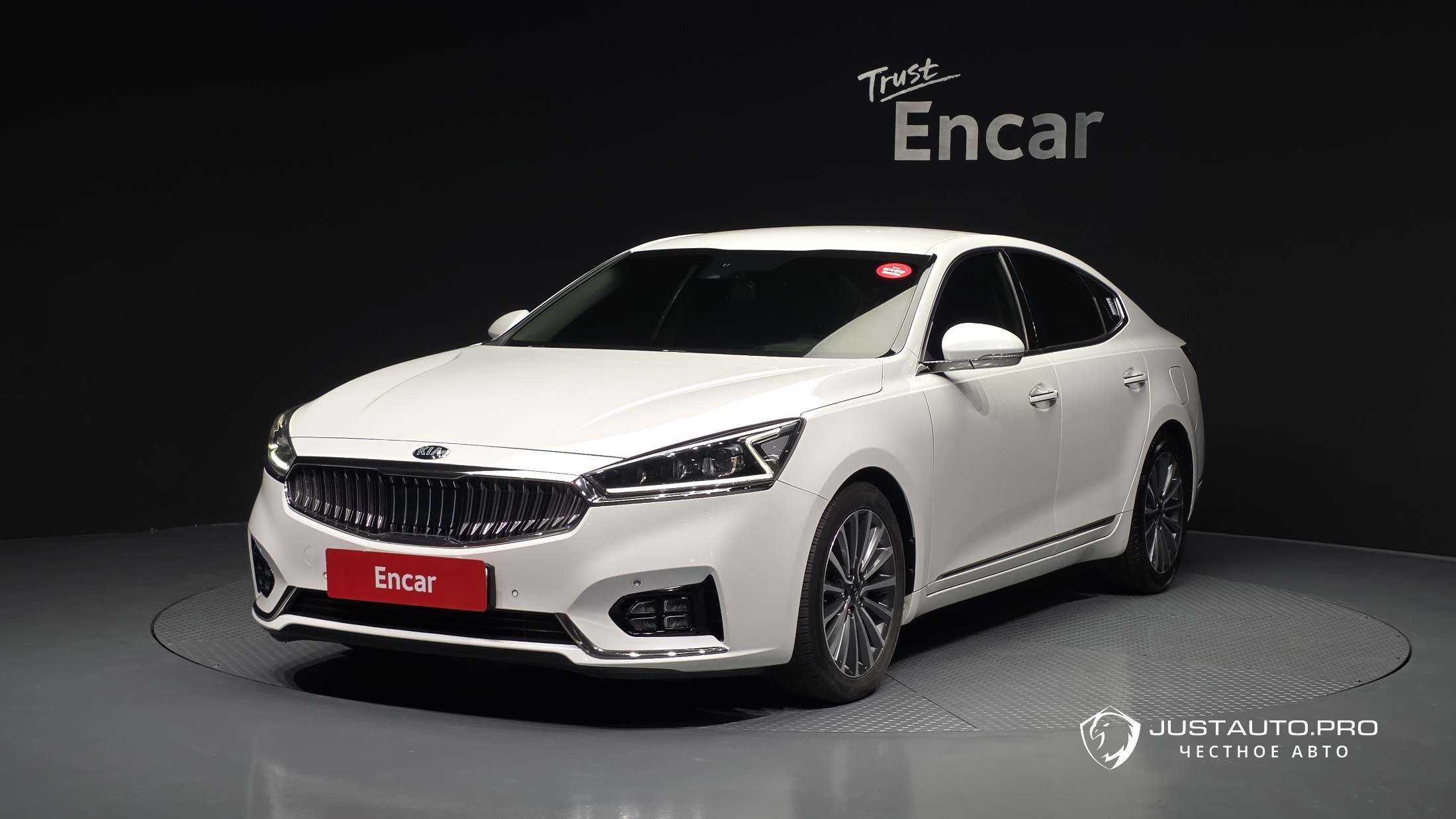 Автомобиль Kia K7