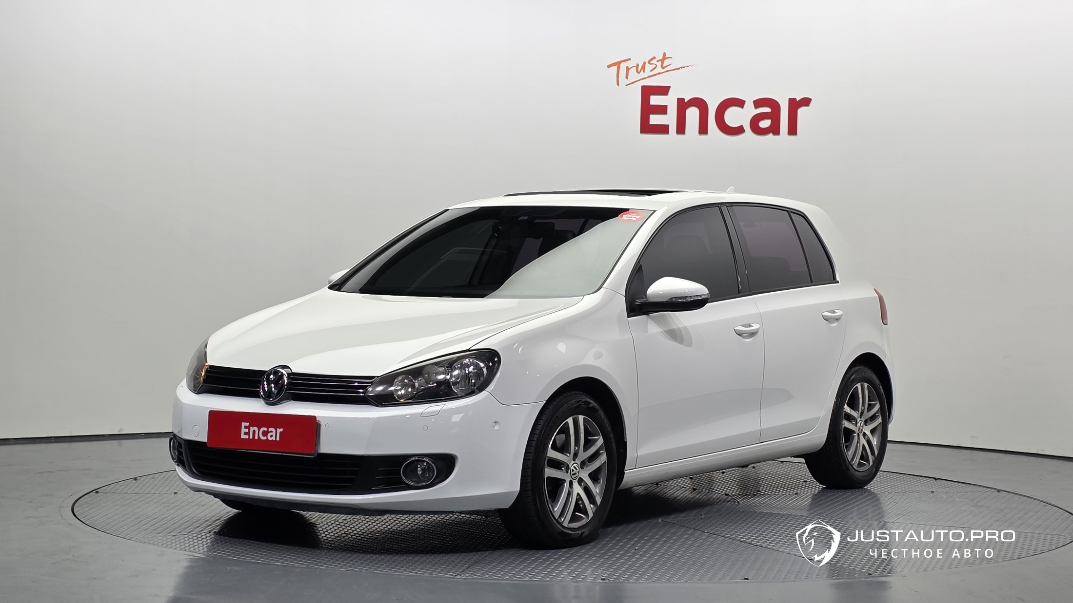 Автомобиль Volkswagen Golf