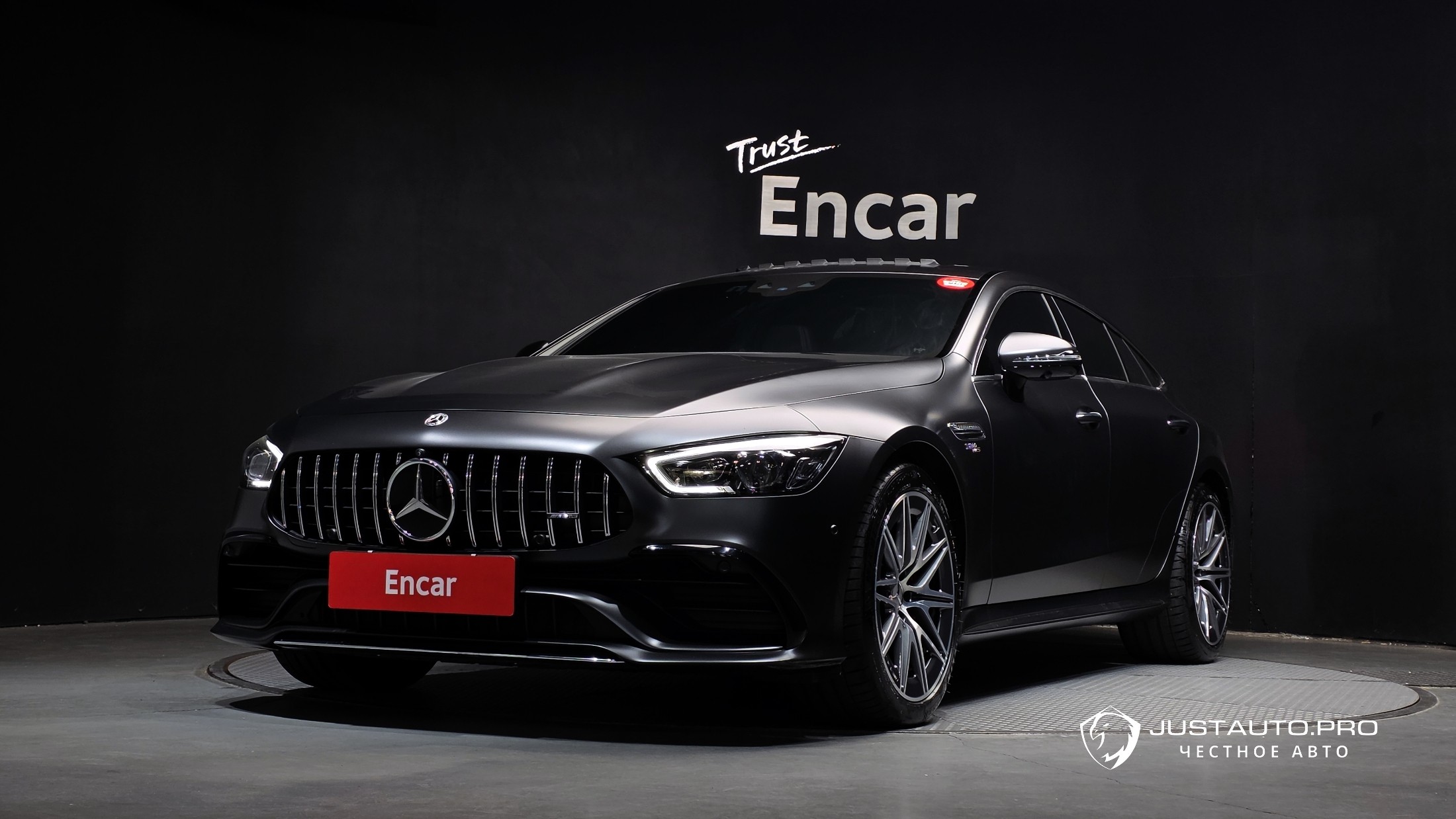 Автомобиль Mercedes-Benz AMG GT