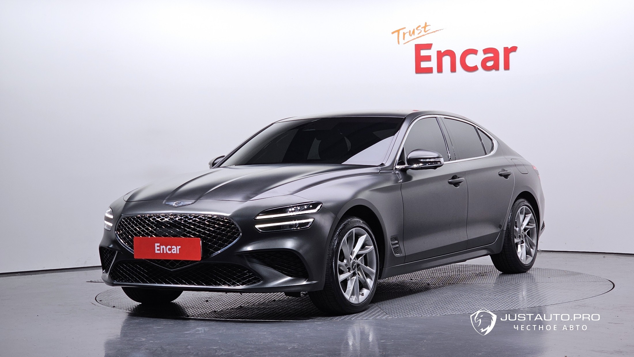 Автомобиль Genesis G70