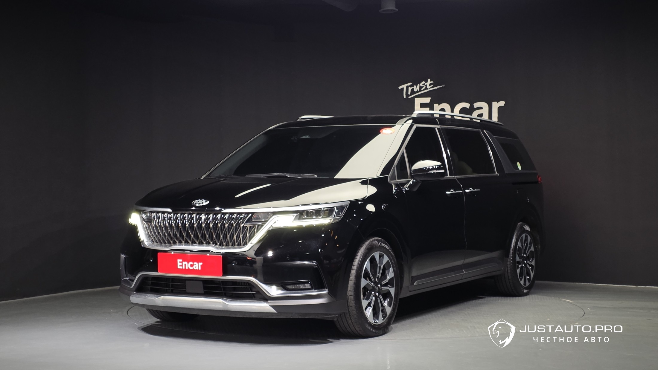 Автомобиль Kia Canival