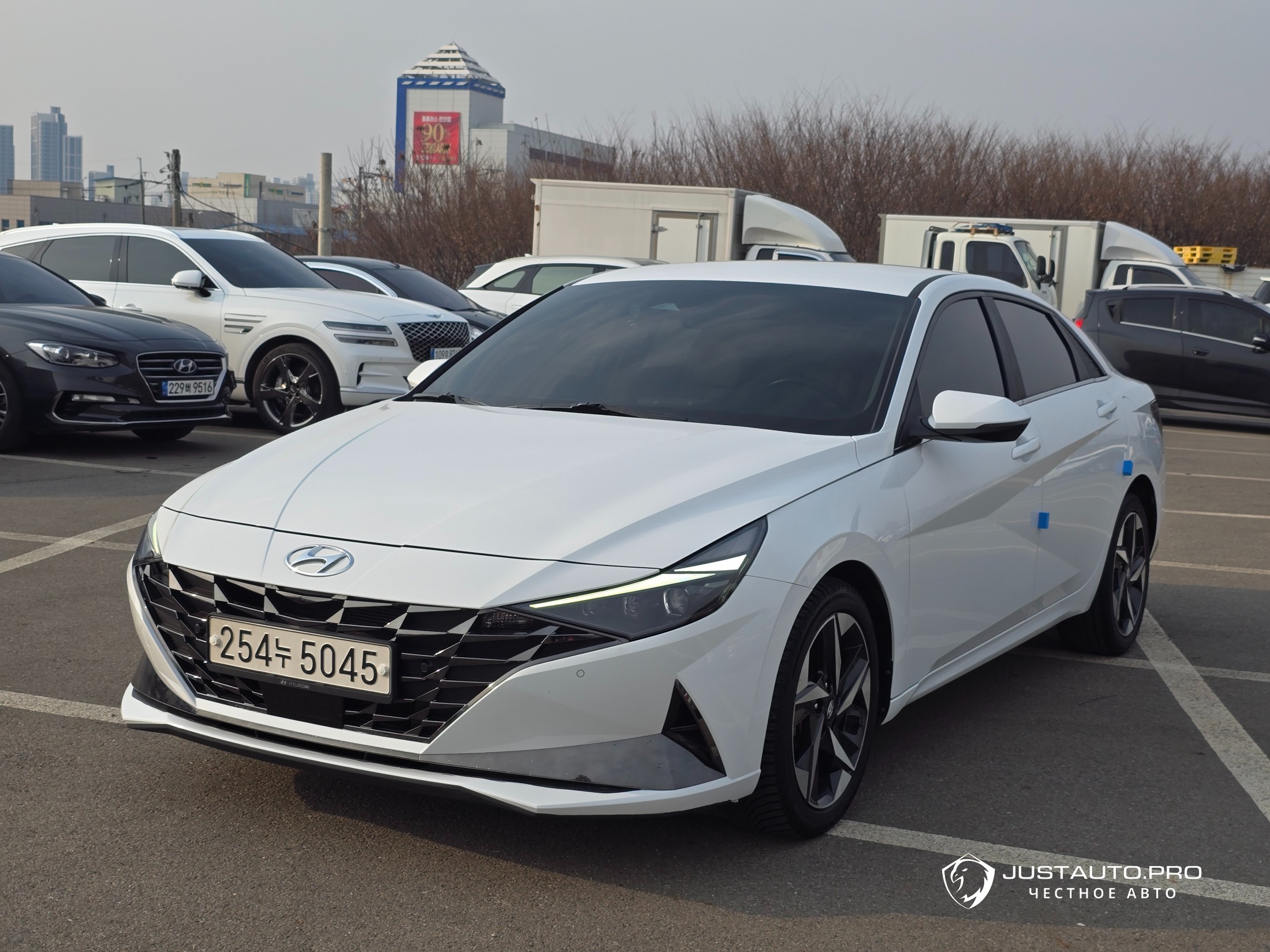 Автомобиль Hyundai AVANTE