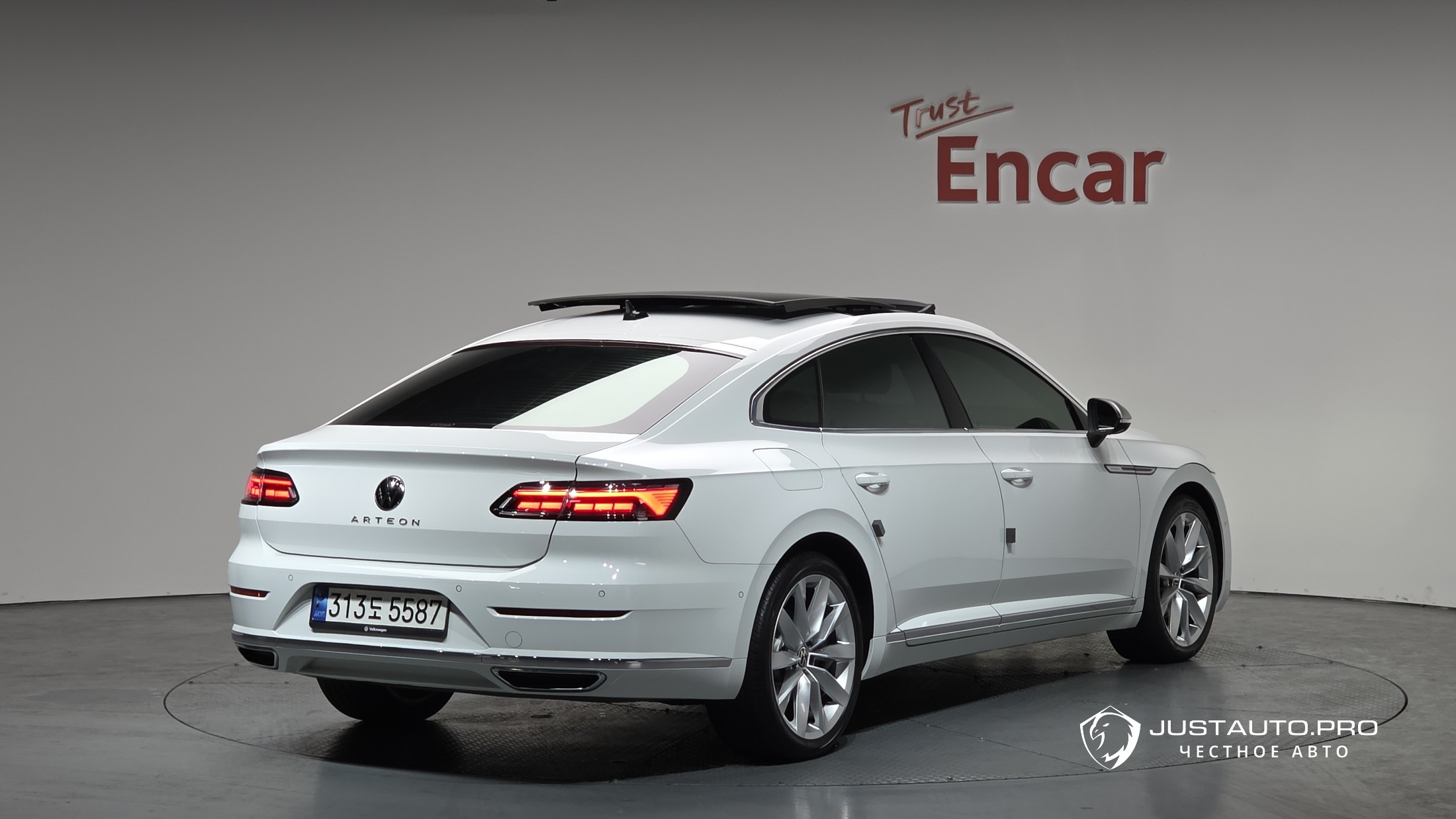 Автомобиль Volkswagen Arteon